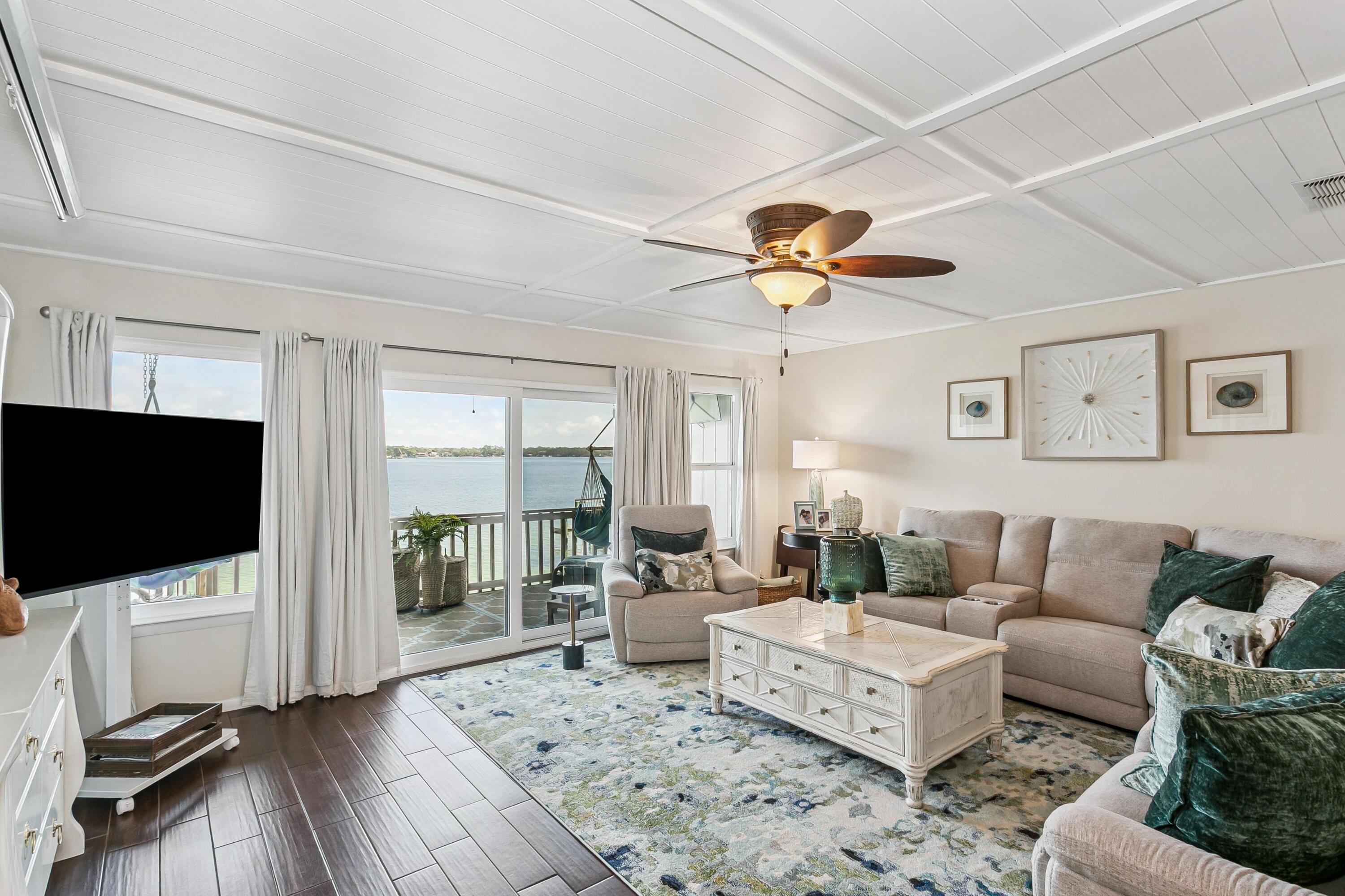 BAYOU PINES T/H - Residential