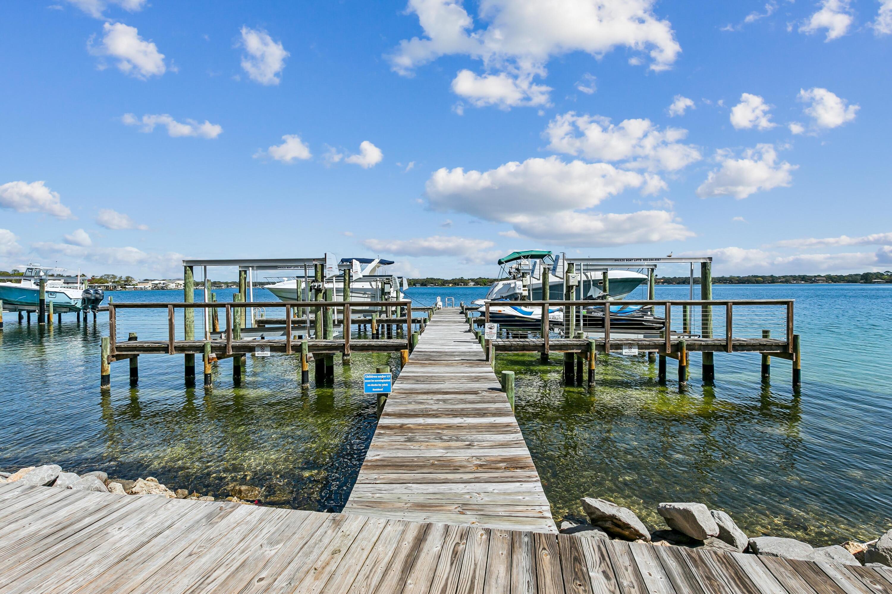 BAYOU PINES T/H - Residential