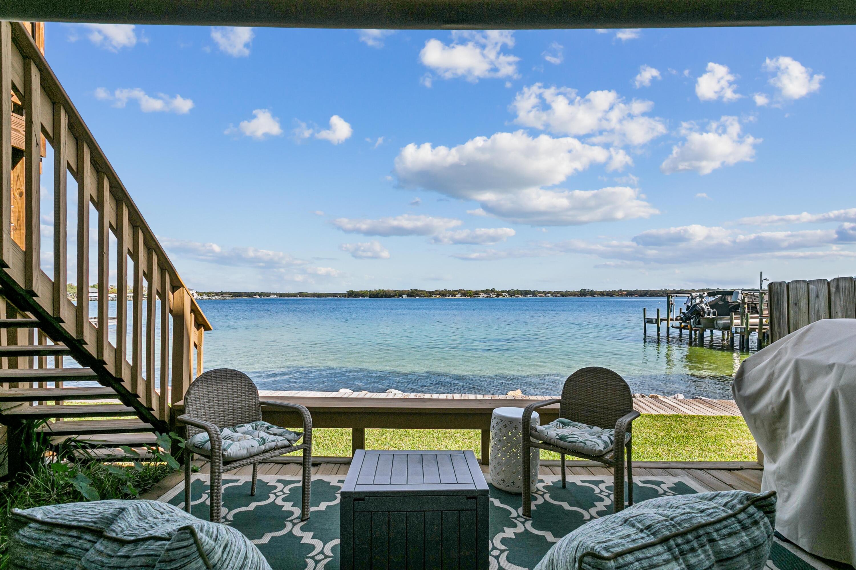 BAYOU PINES T/H - Residential