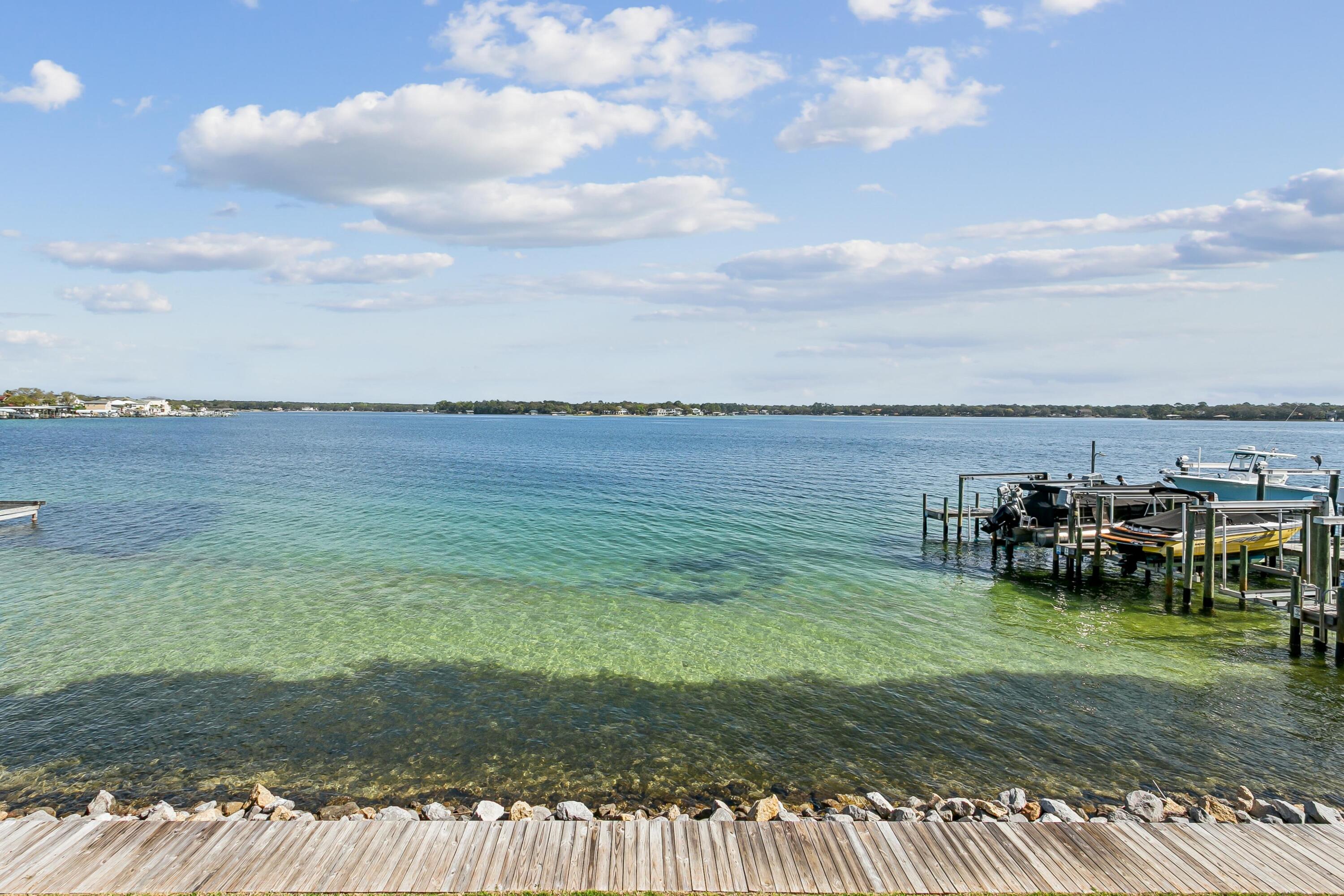 BAYOU PINES T/H - Residential