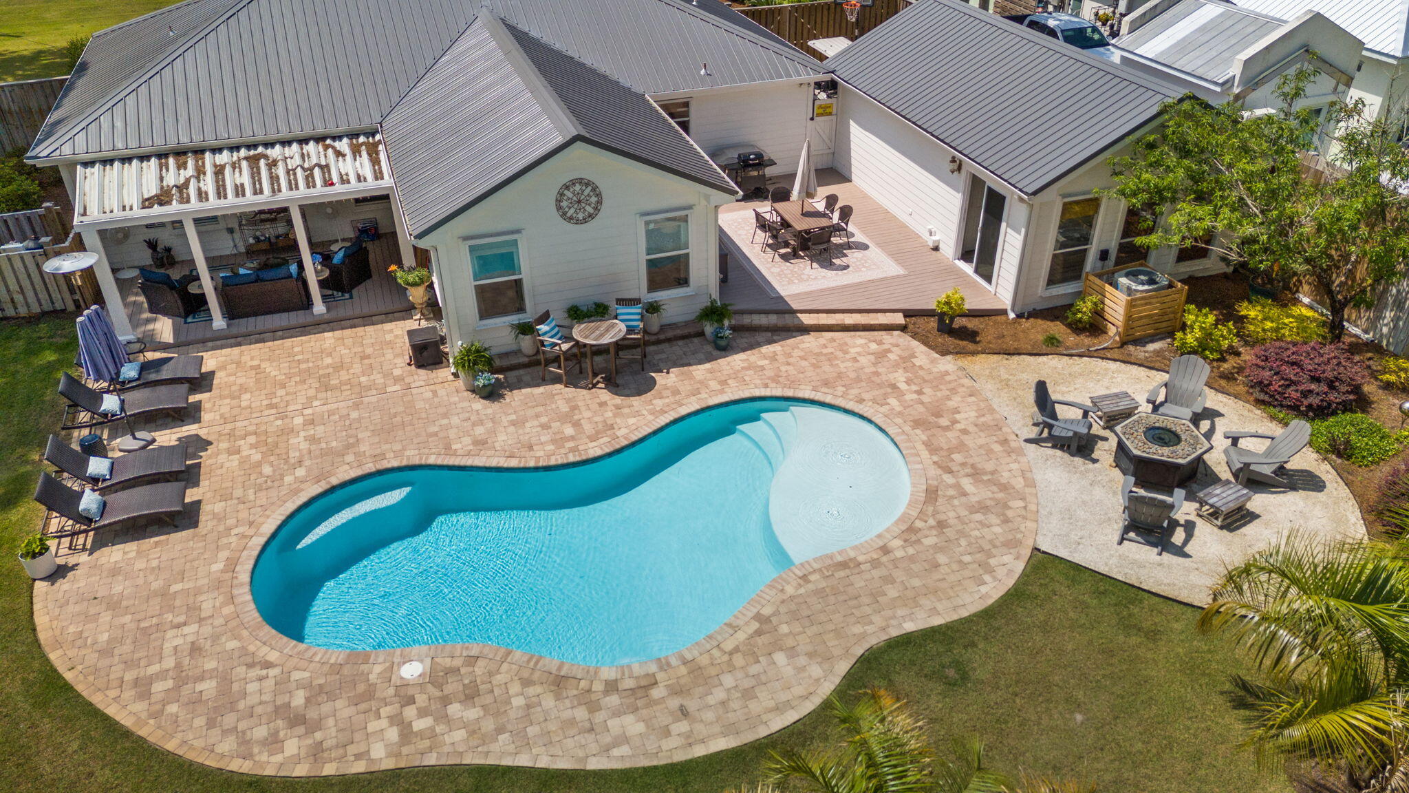10 Fairway Drive