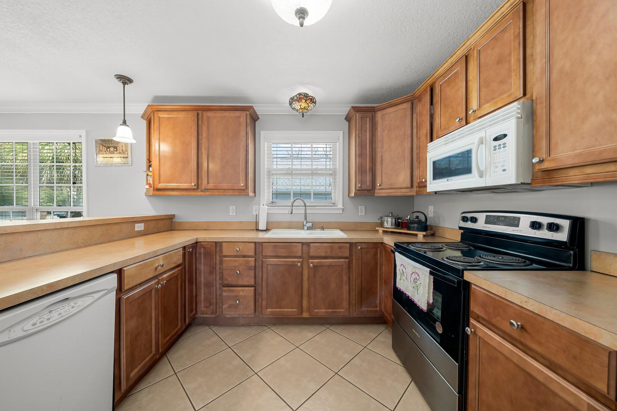 MAGNOLIA BAYE - Residential