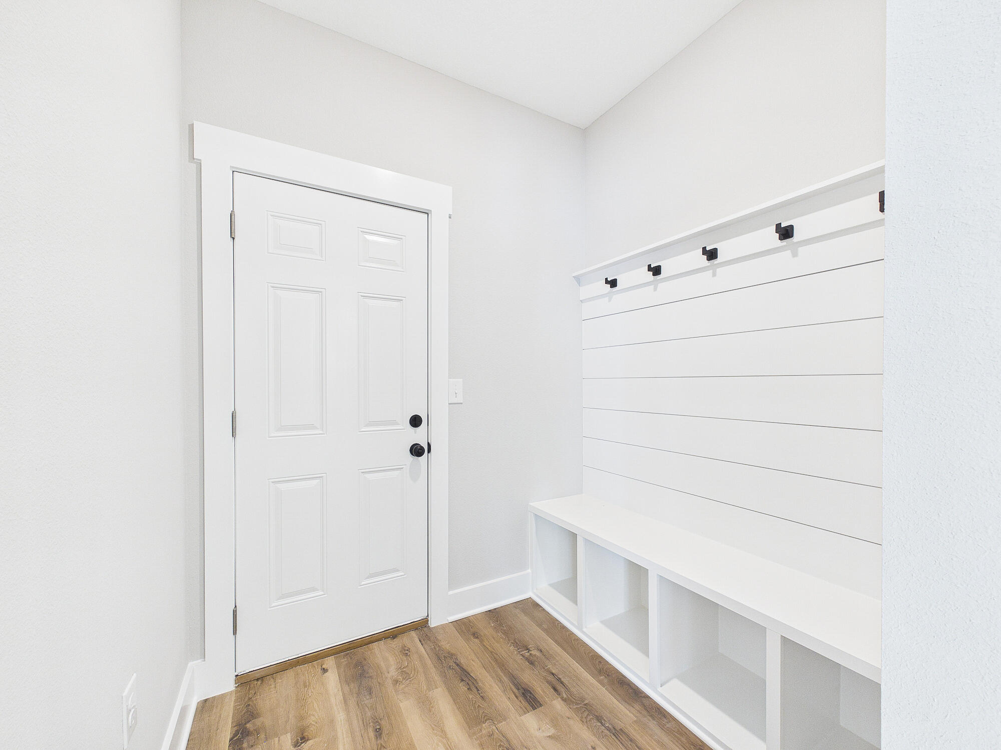 PINECREST - Residential