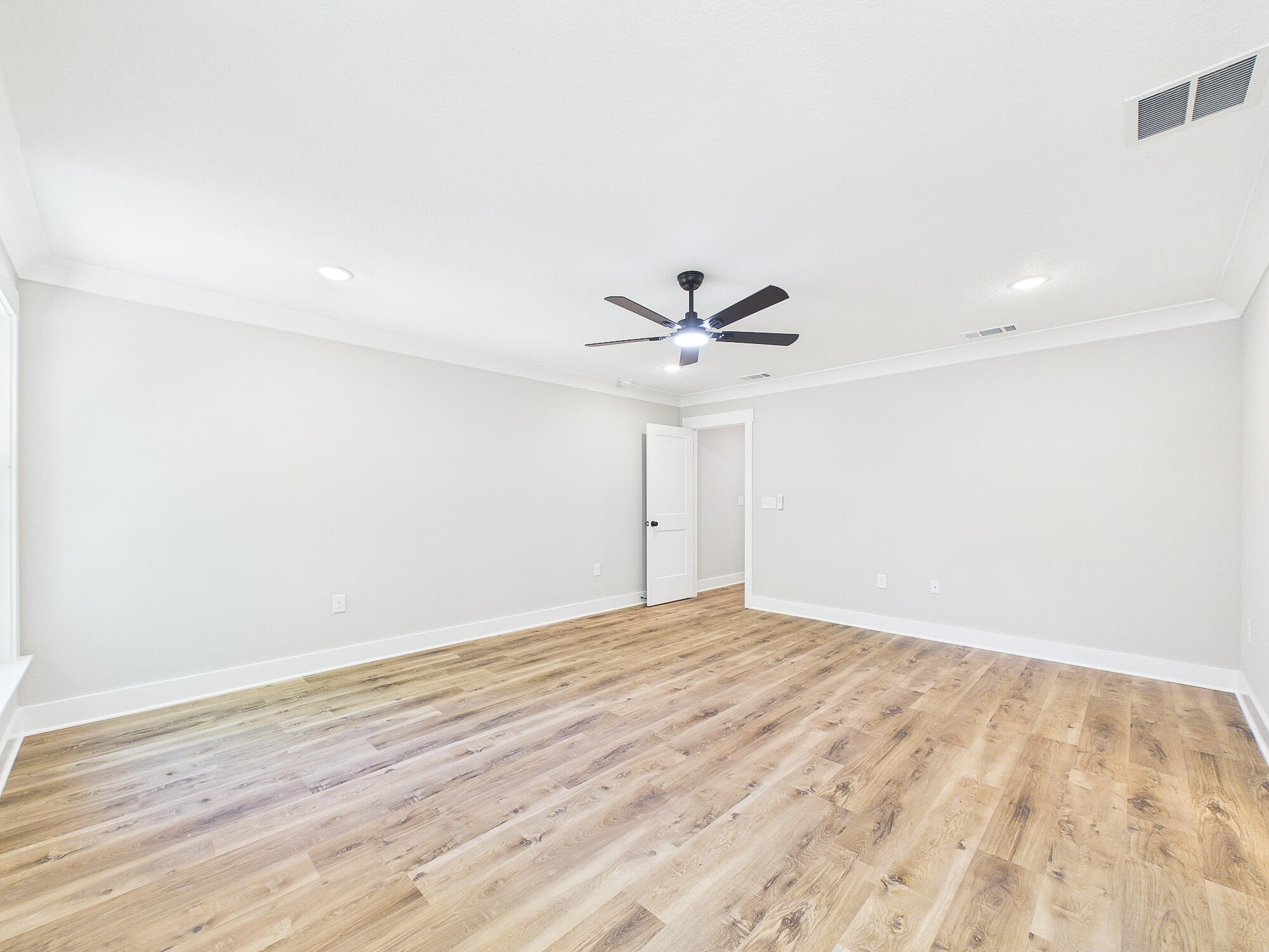 PINECREST - Residential