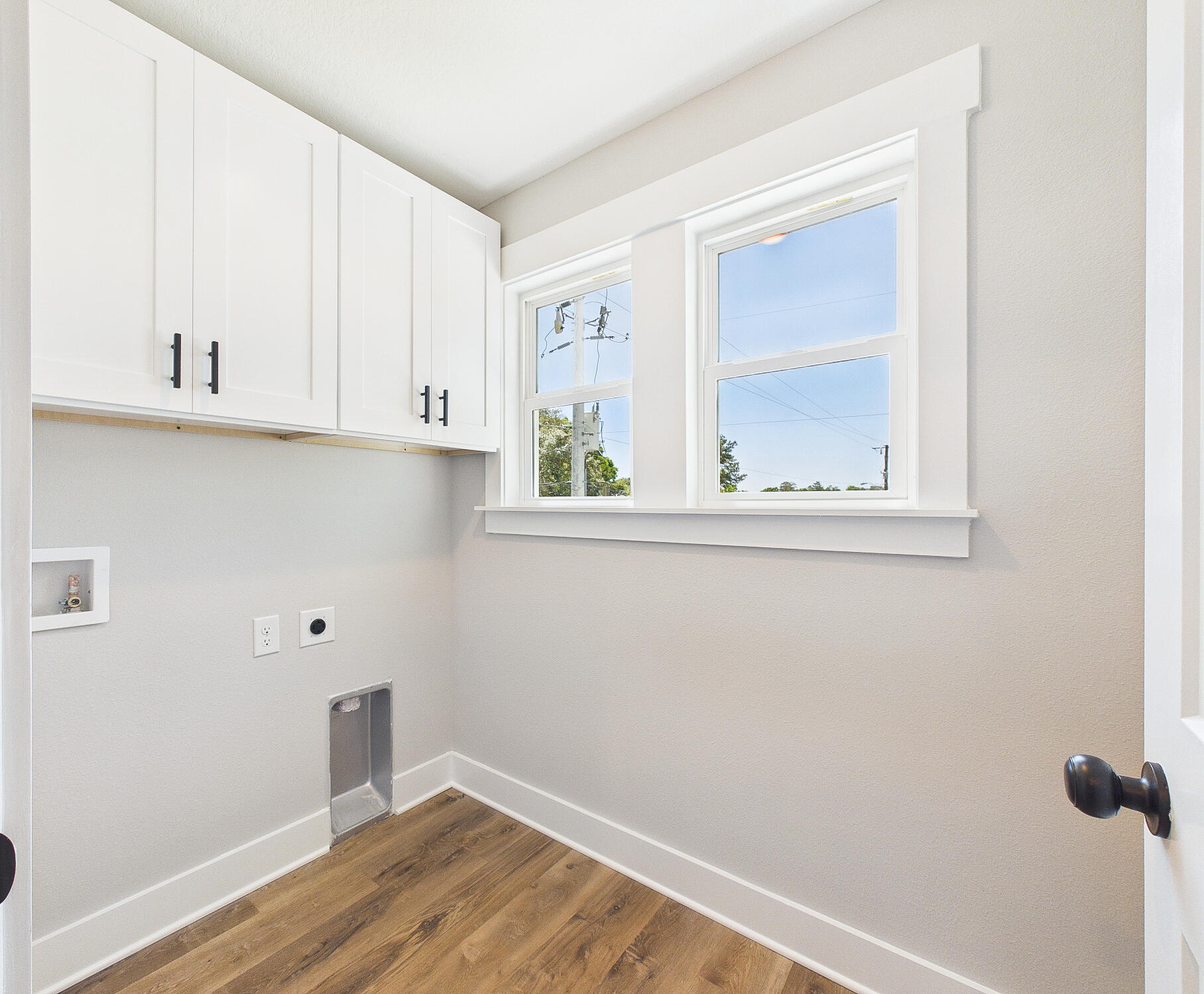 PINECREST - Residential