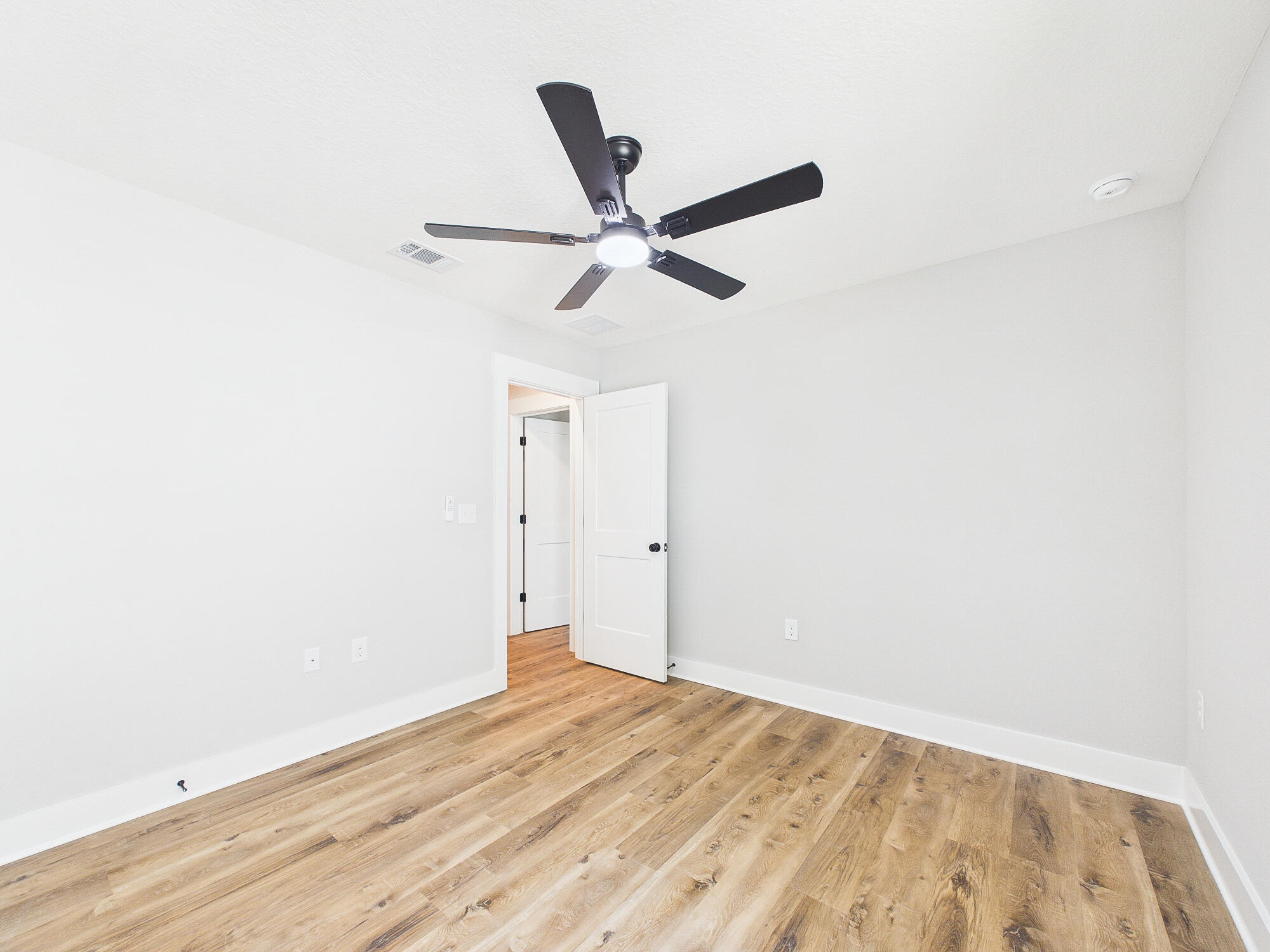 PINECREST - Residential