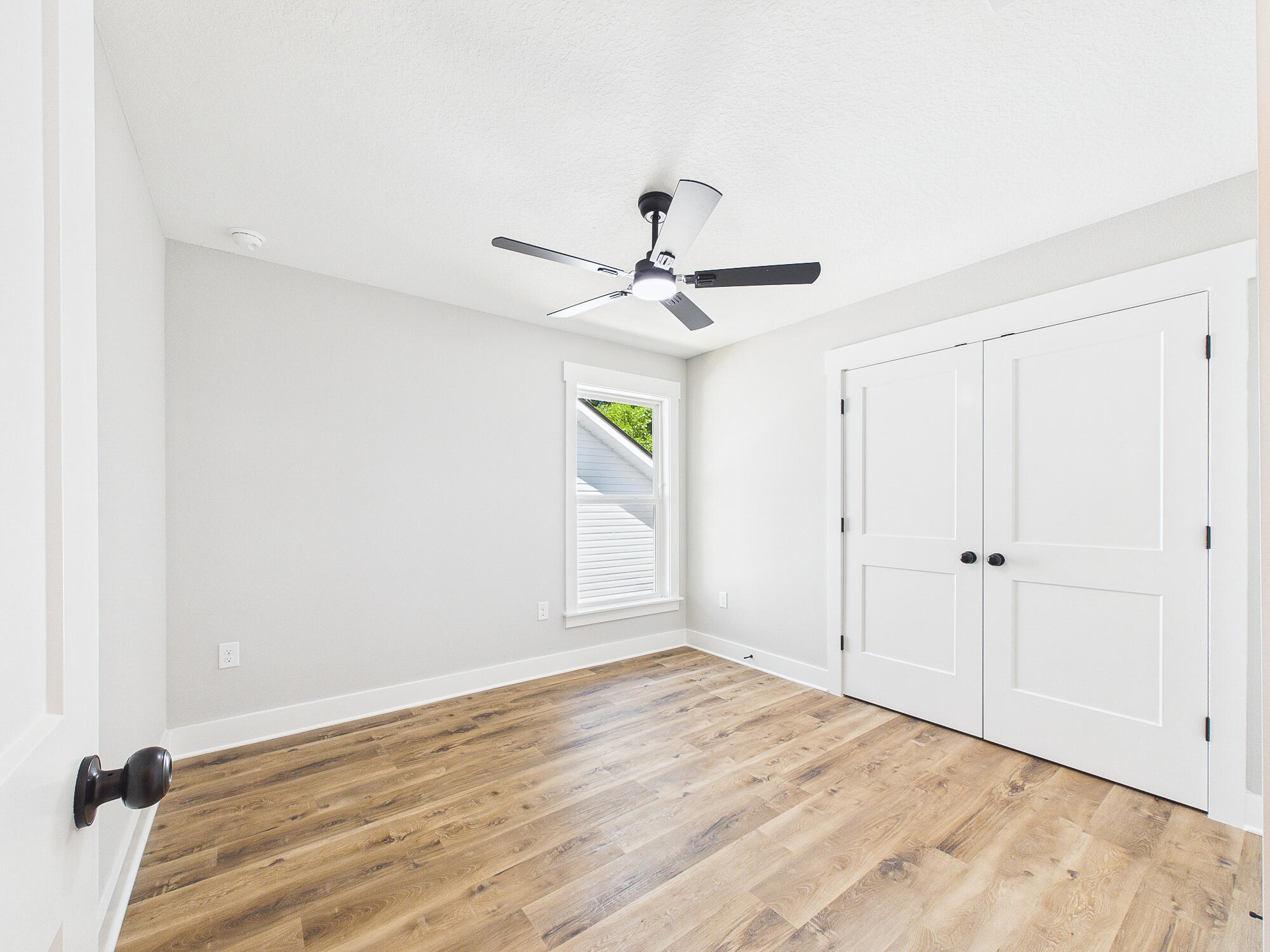 PINECREST - Residential