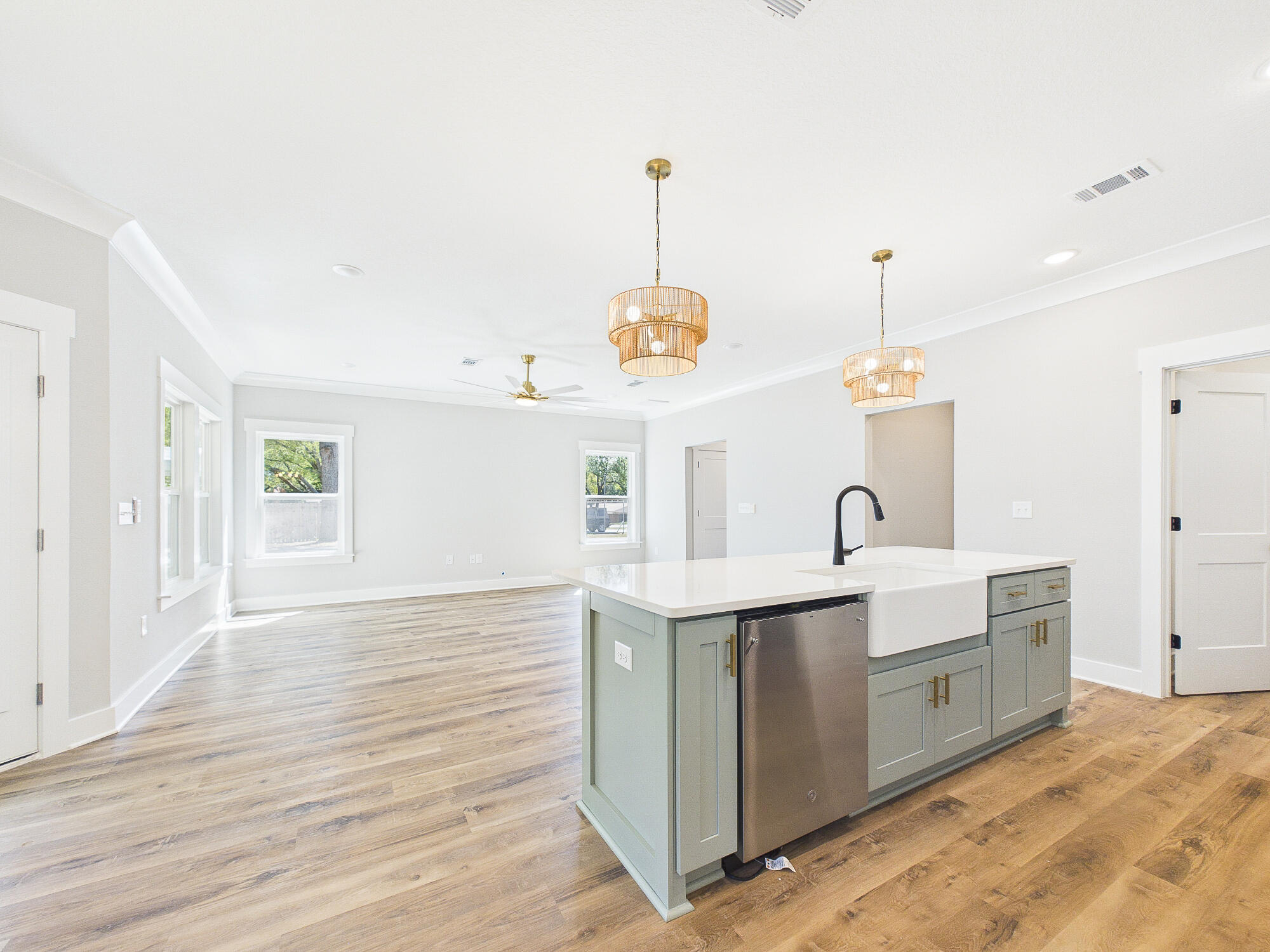 PINECREST - Residential