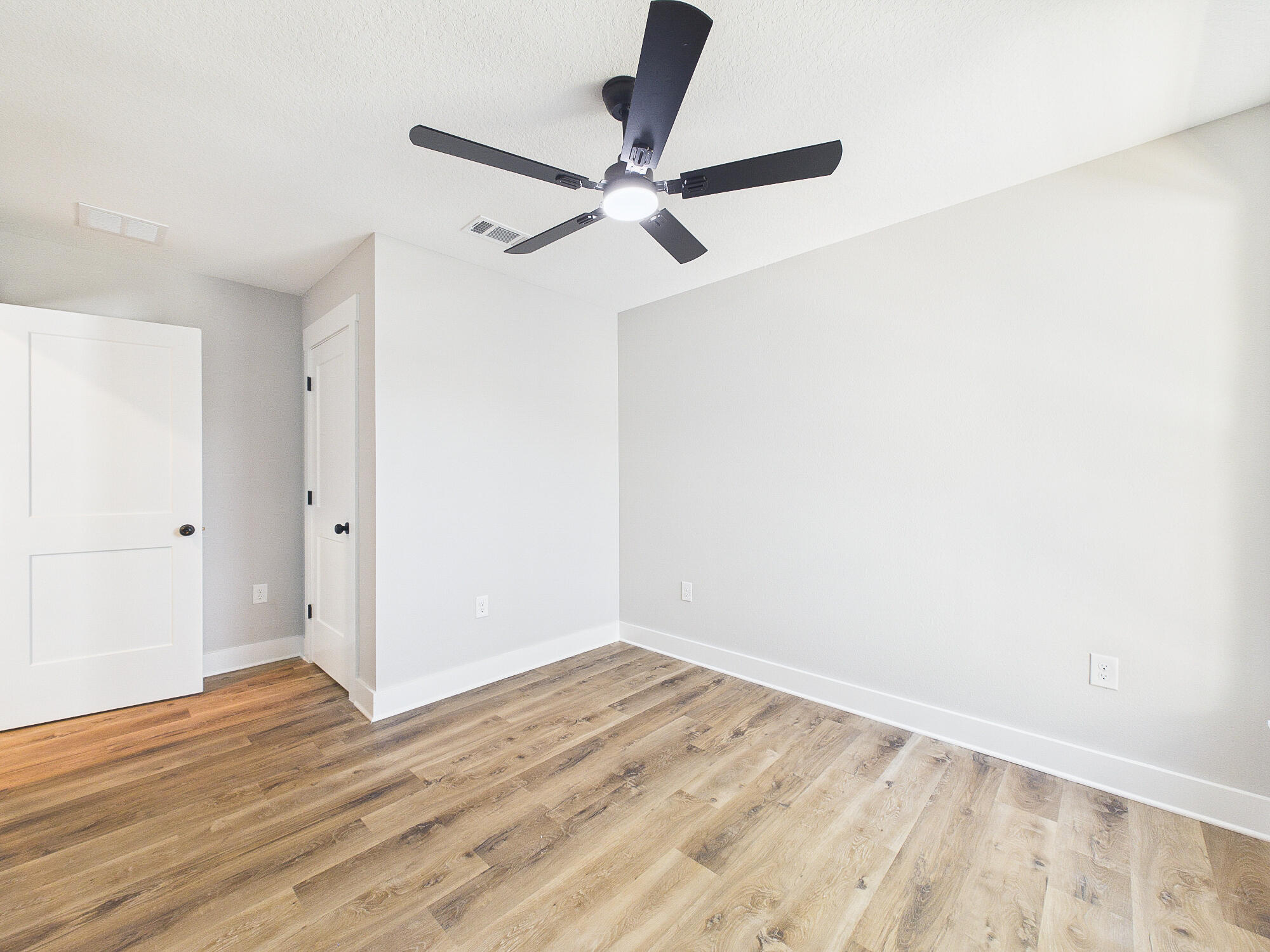 PINECREST - Residential