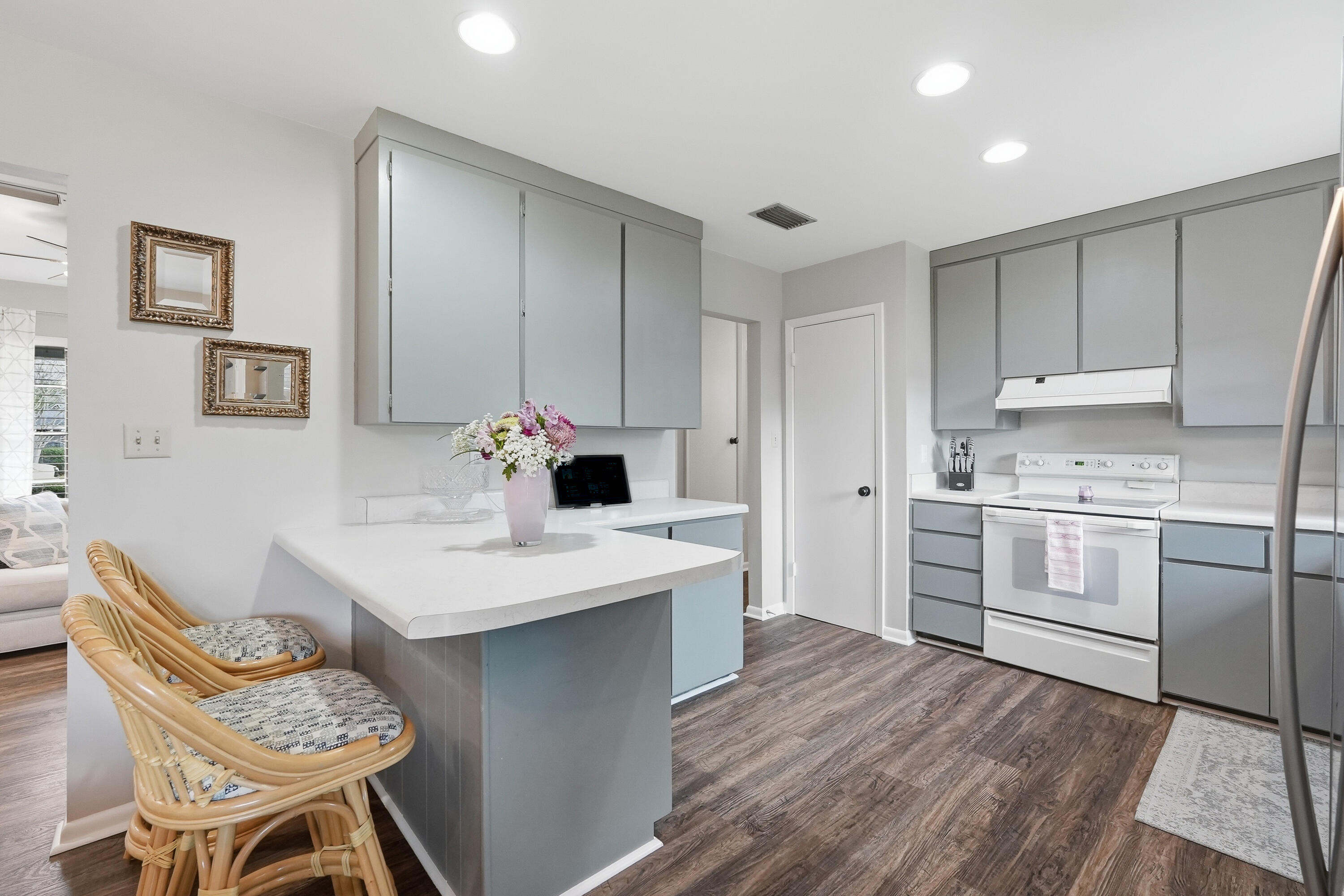 SEA HILLS - Residential