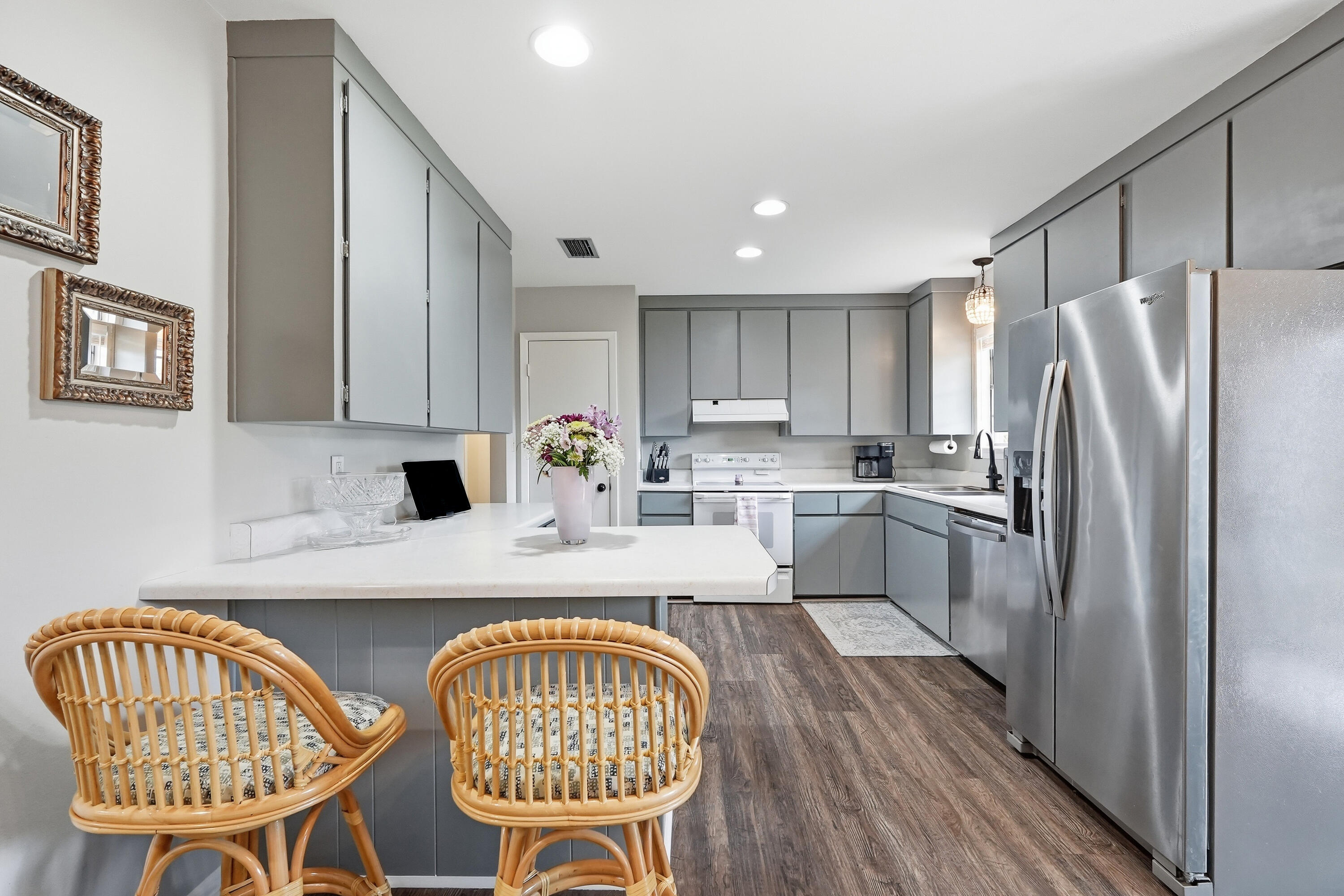 SEA HILLS - Residential