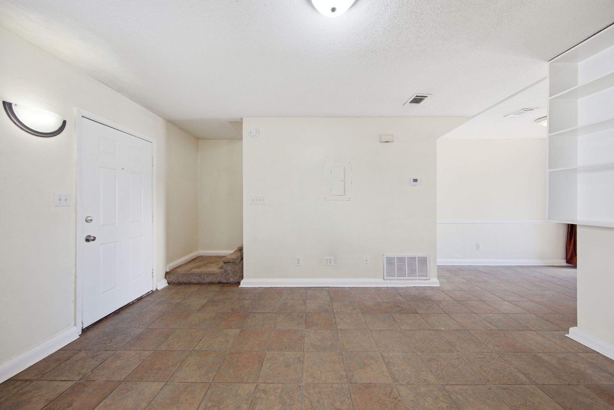 INDIAN HILLS - Residential