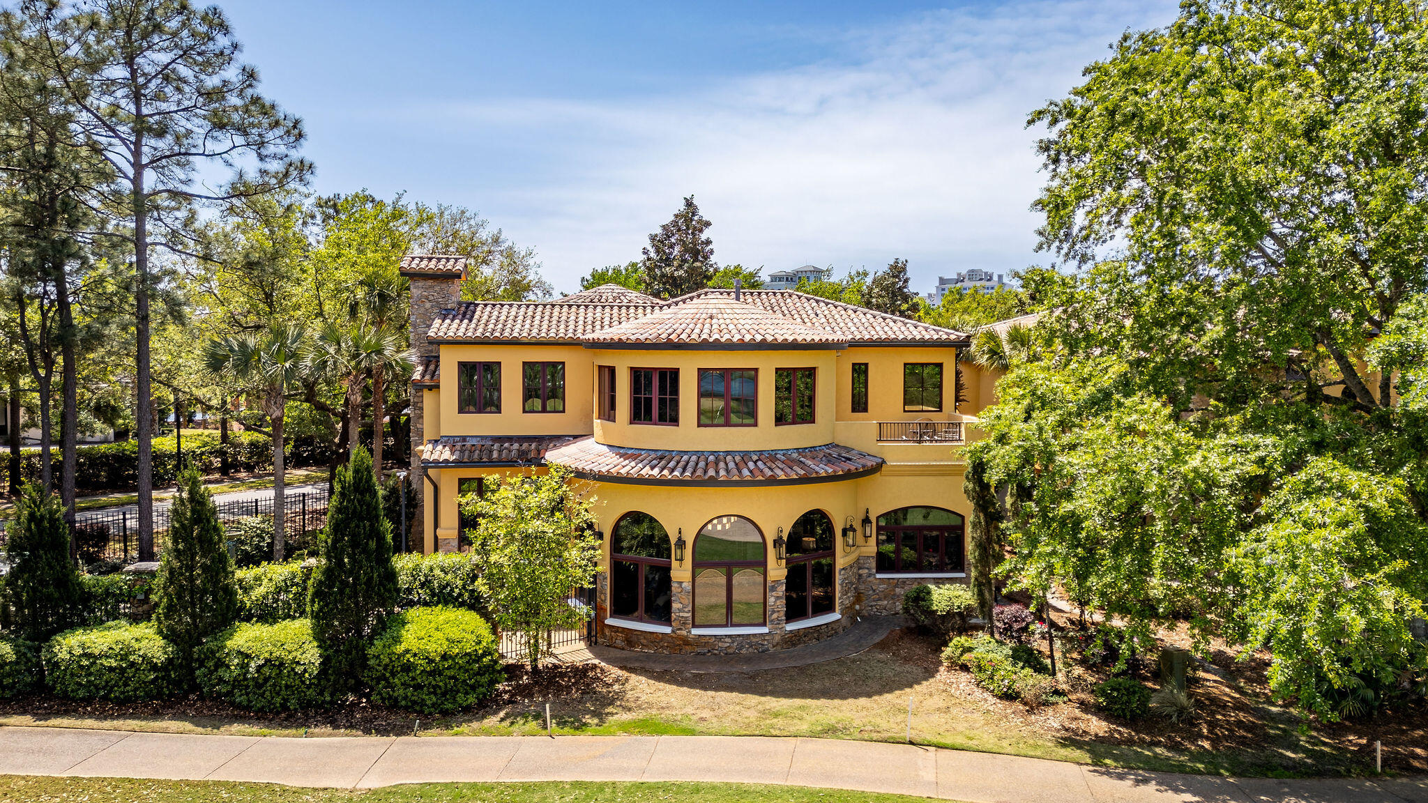 TUSCANA - Residential