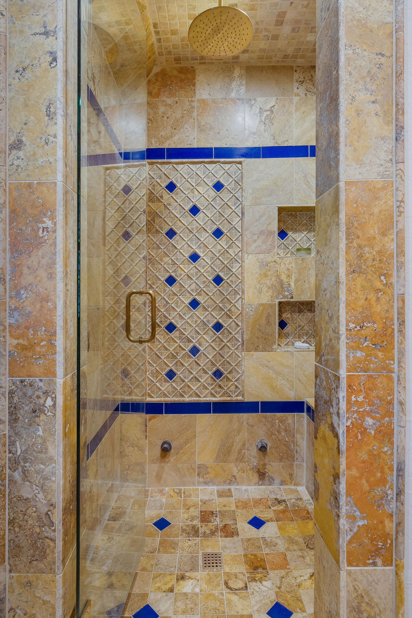 TUSCANA - Residential