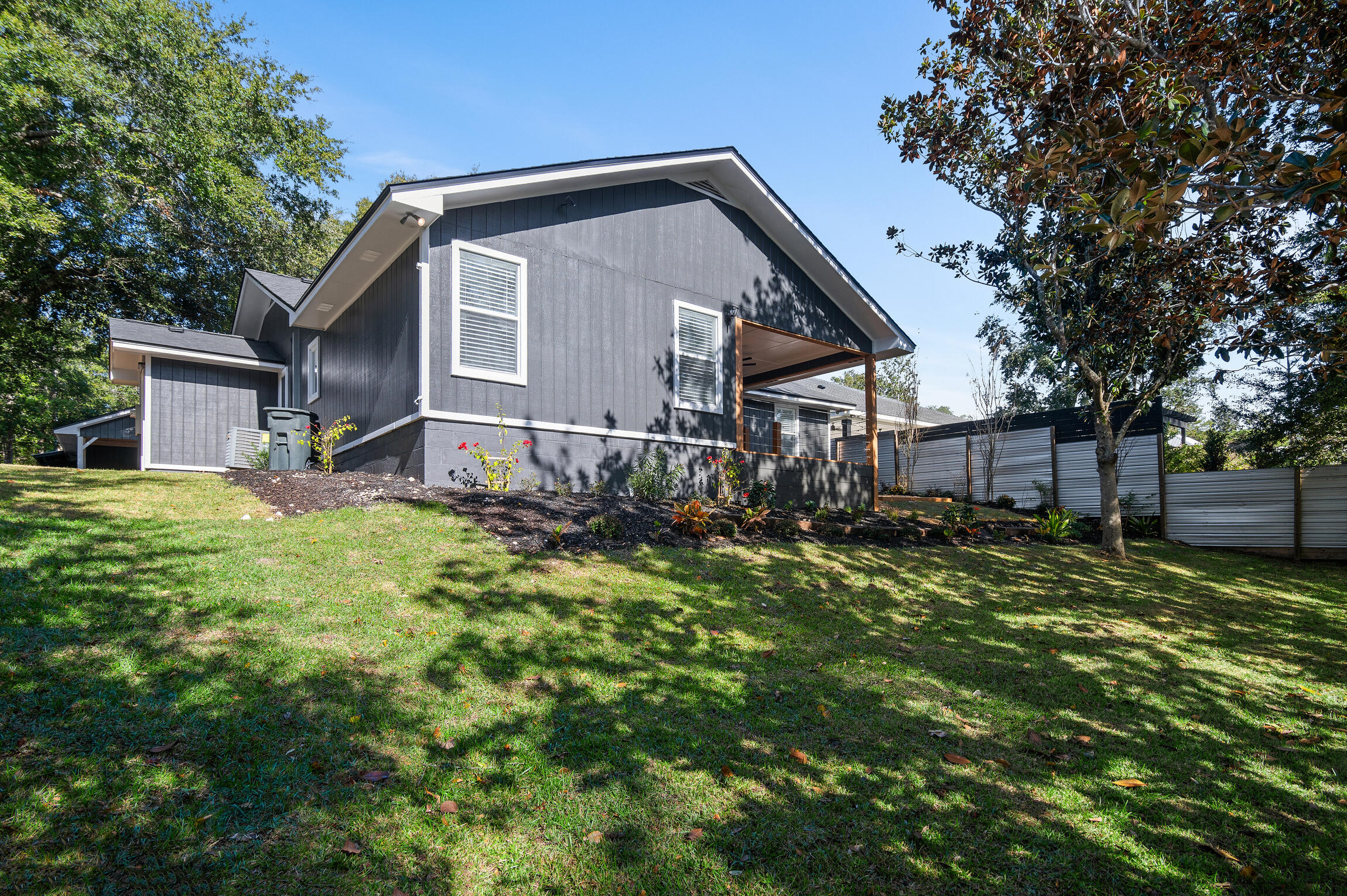 DAUGHETTES AMENDED - Residential