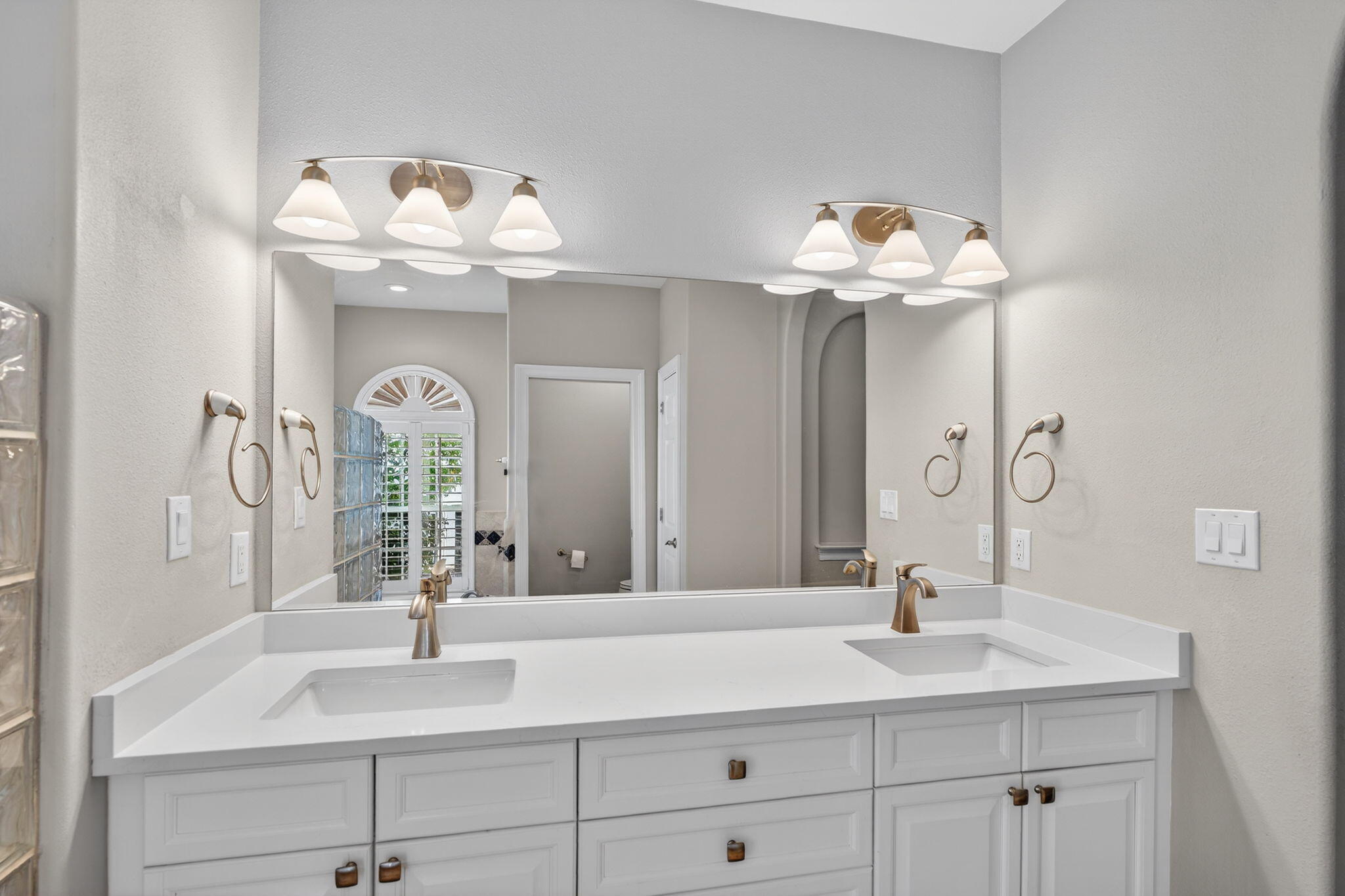 REGATTA BAY PATIO HOMES - Residential