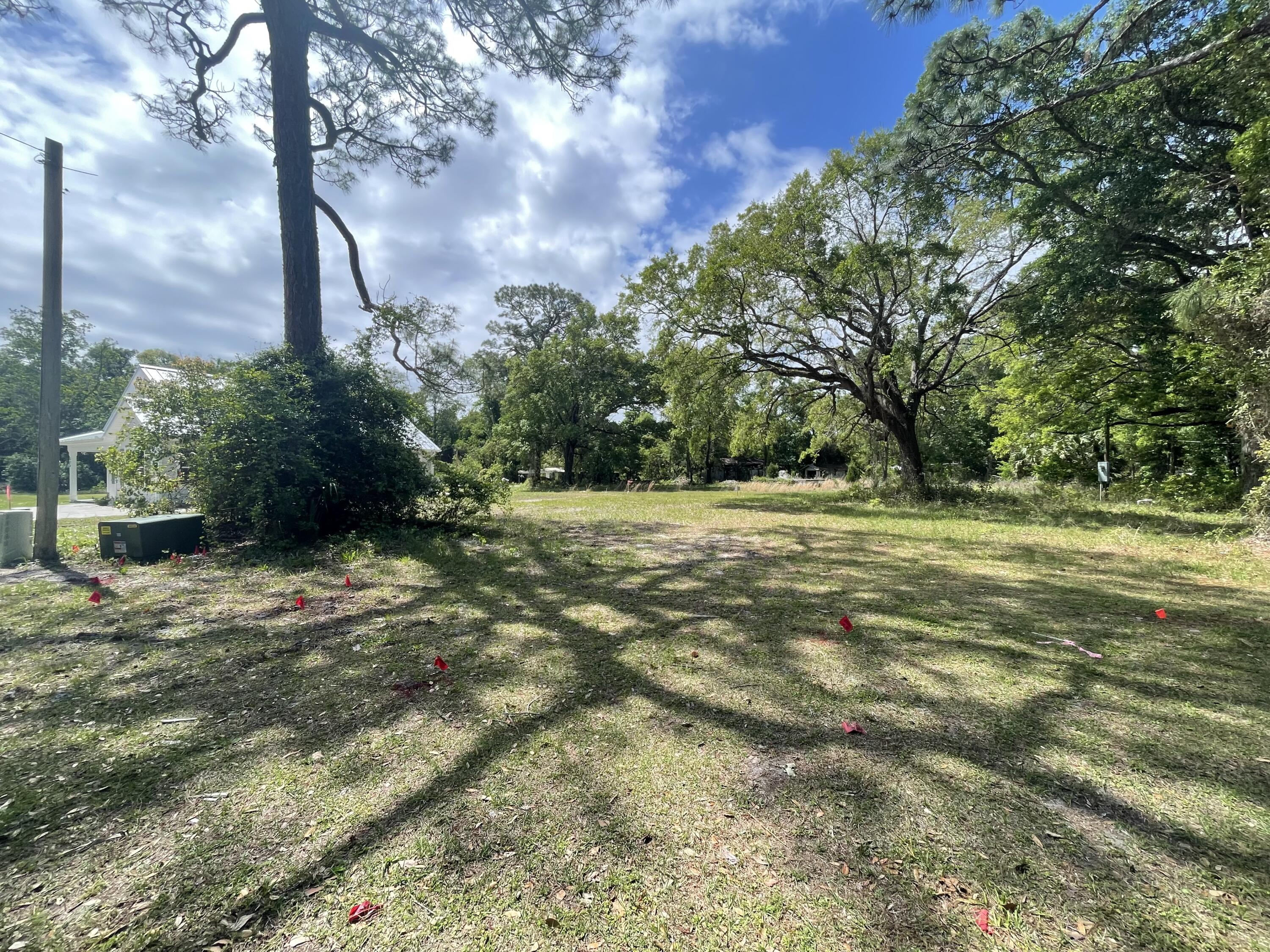 NO RECORDED SUBDIVISION - Land