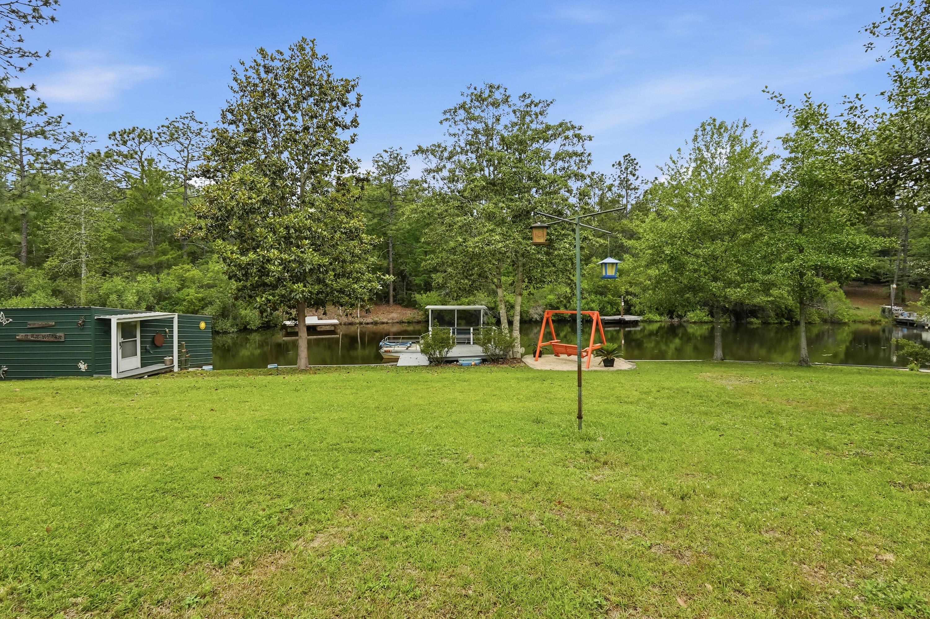 MIRROR LAKE - Residential