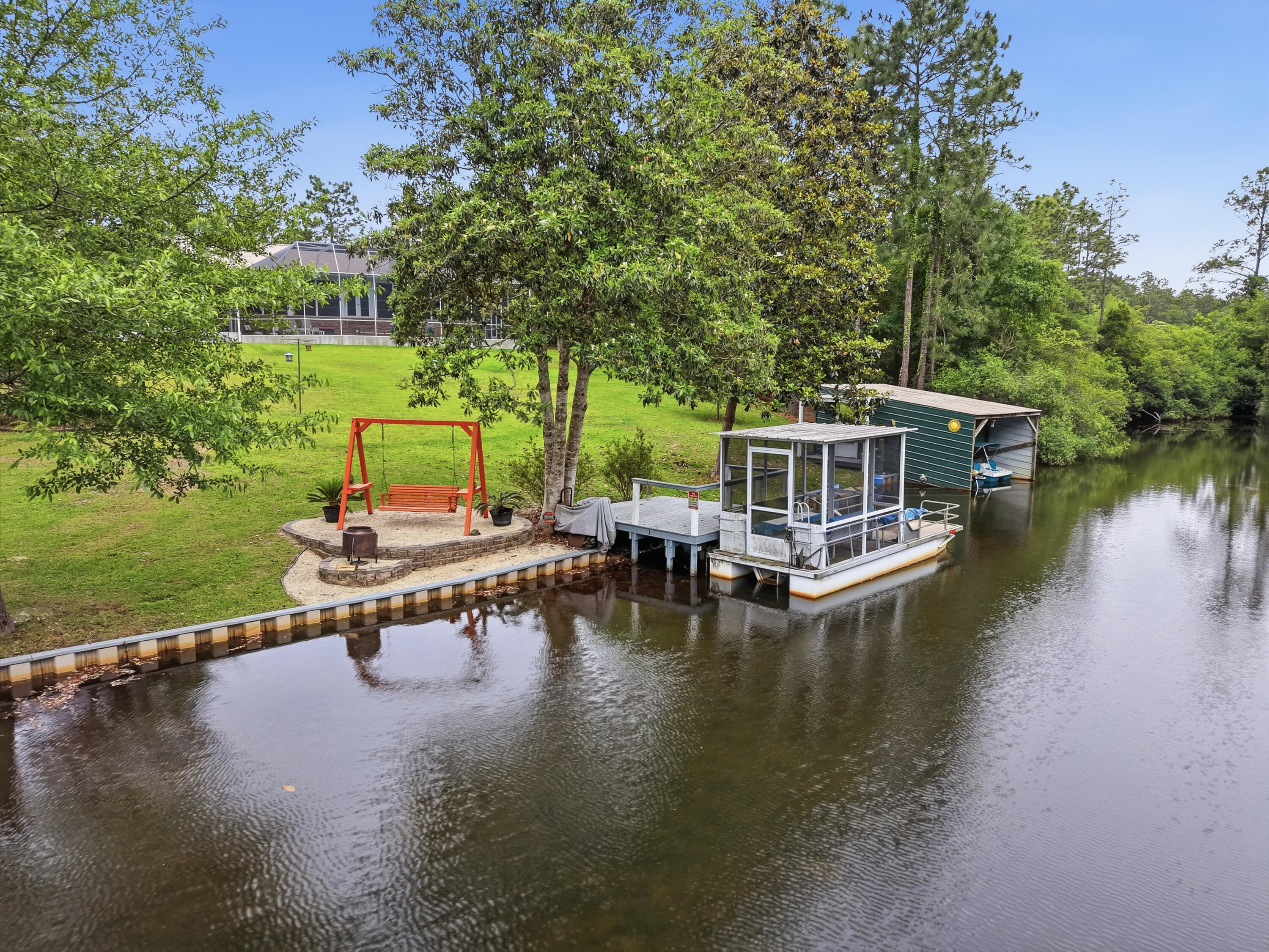 MIRROR LAKE - Residential