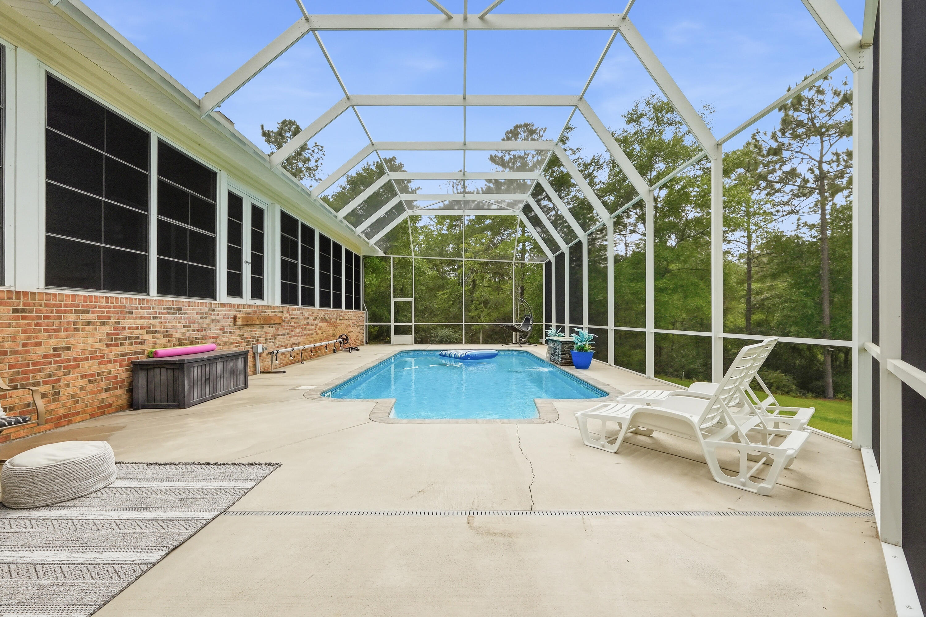 MIRROR LAKE - Residential