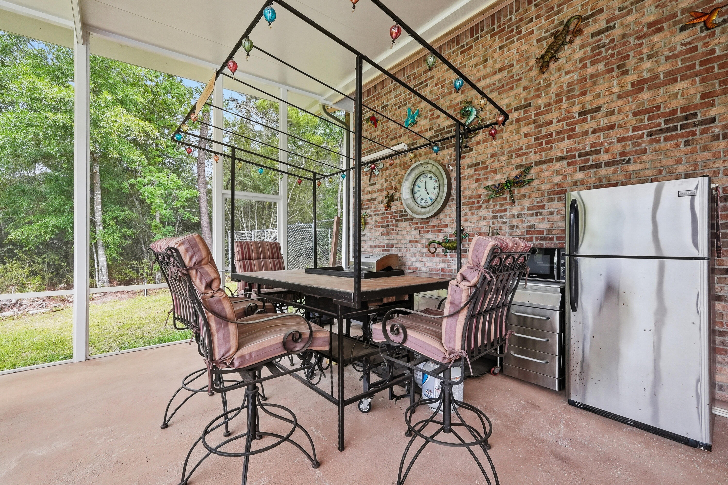 MIRROR LAKE - Residential