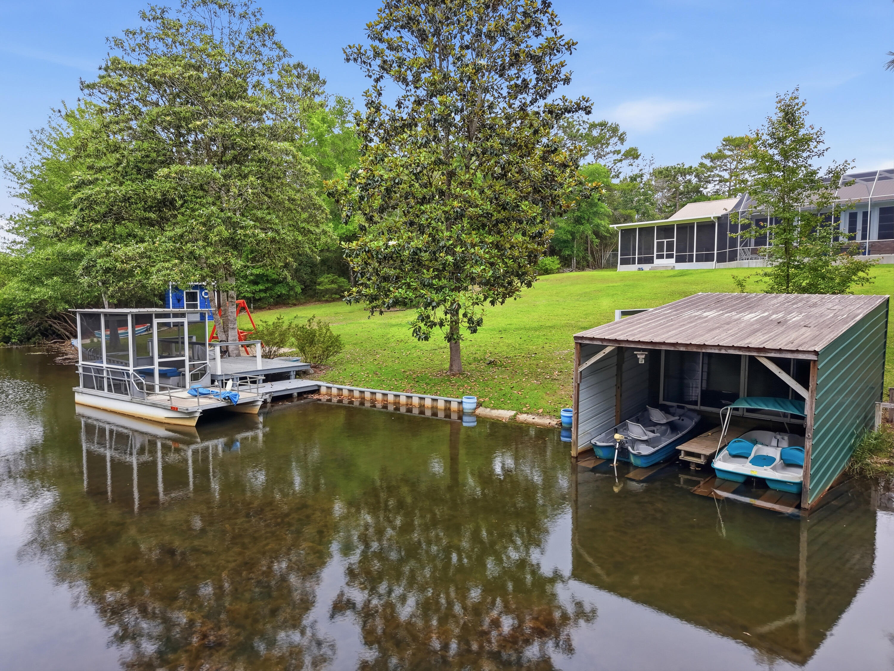 MIRROR LAKE - Residential