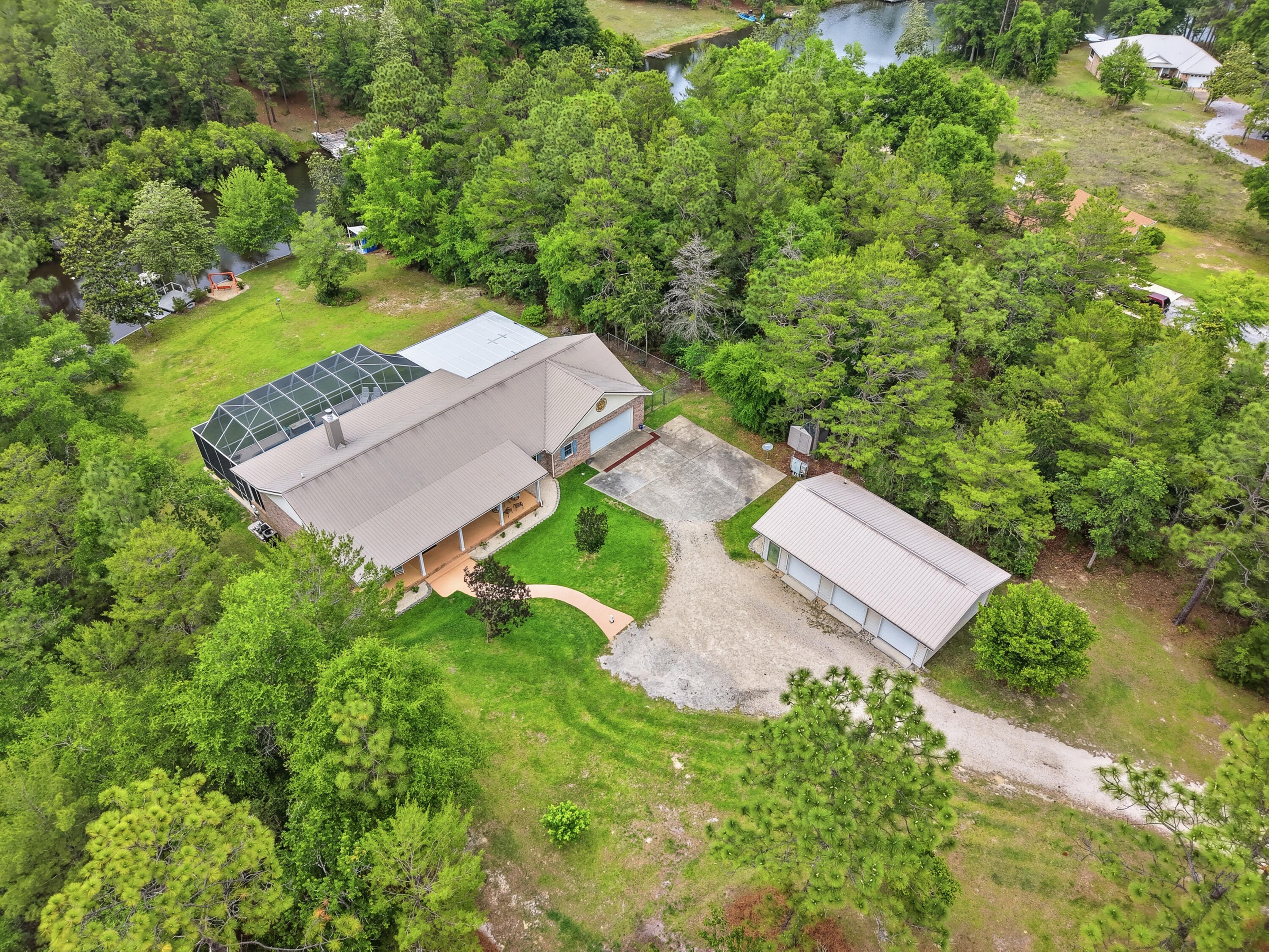 MIRROR LAKE - Residential