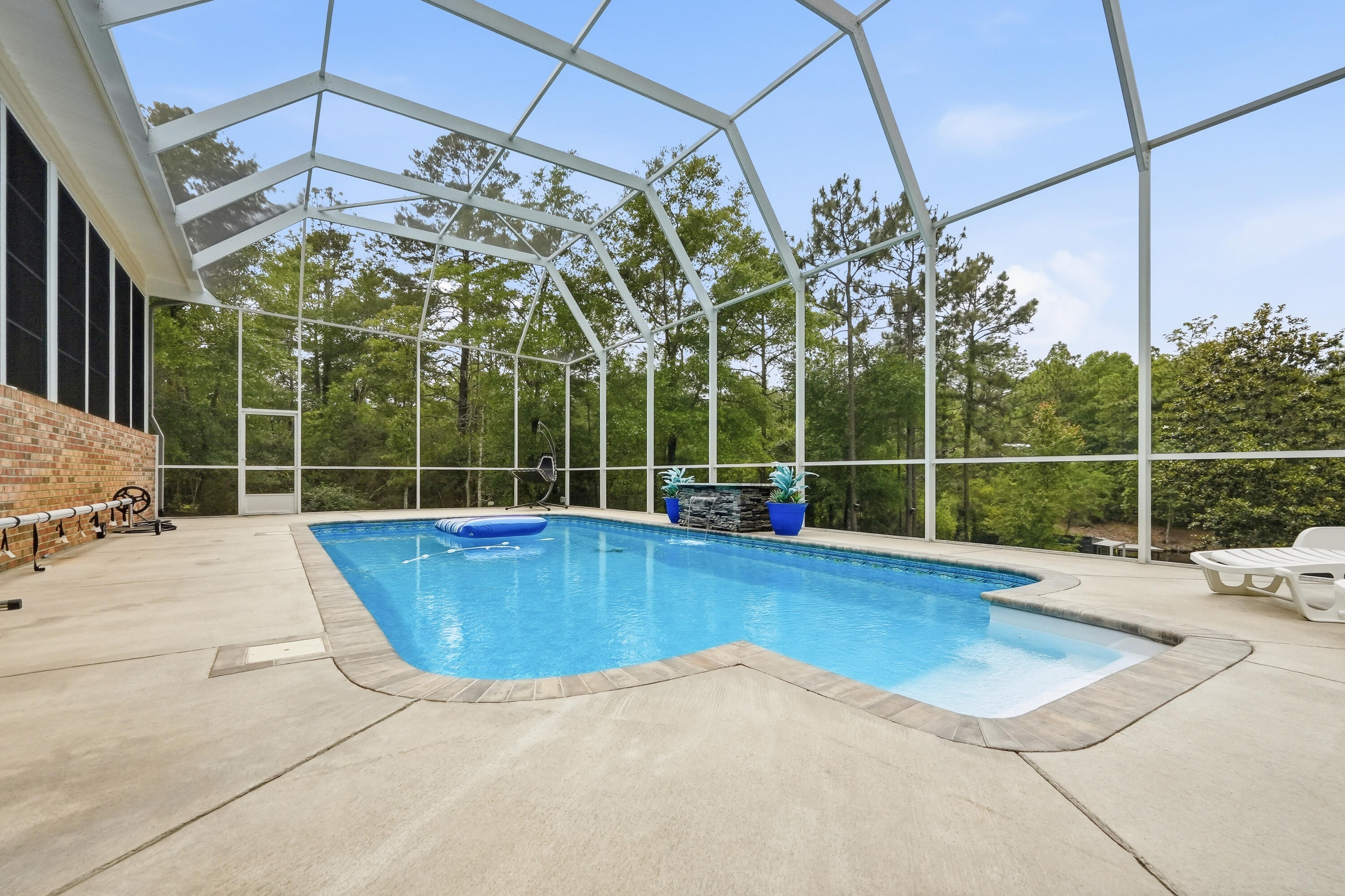 MIRROR LAKE - Residential