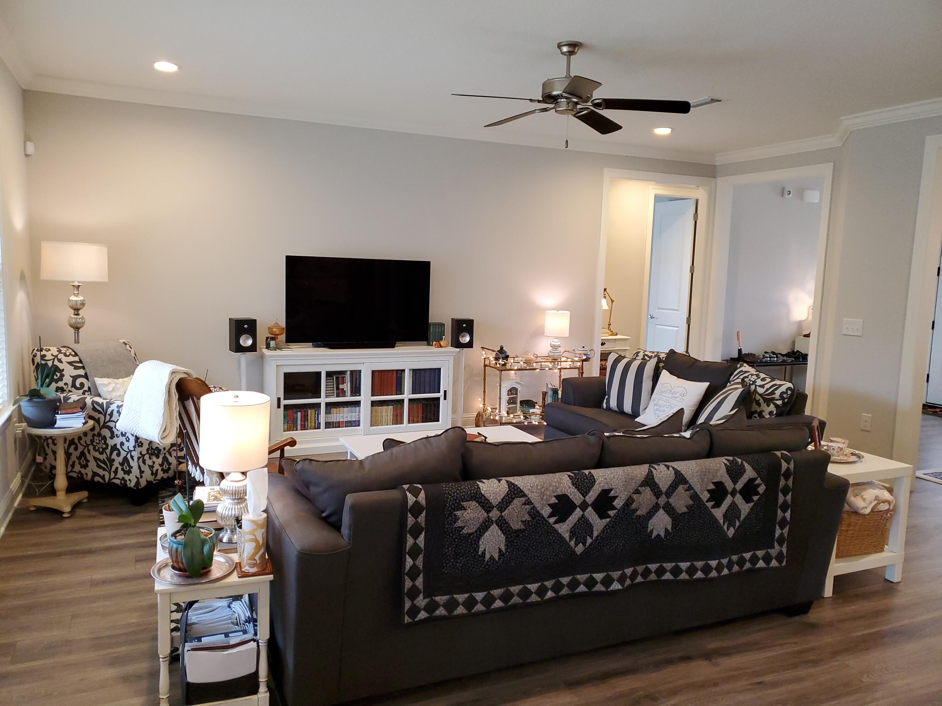 MILL CREEK FARMS - Residential