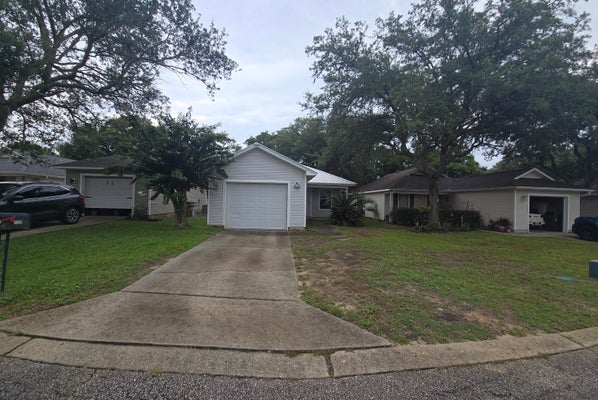 7720 LOLA CIR, NAVARRE, FL 32566 - Image 0e4cfd0a8f3f94cf5a2741c145ed1e4e/3825813201