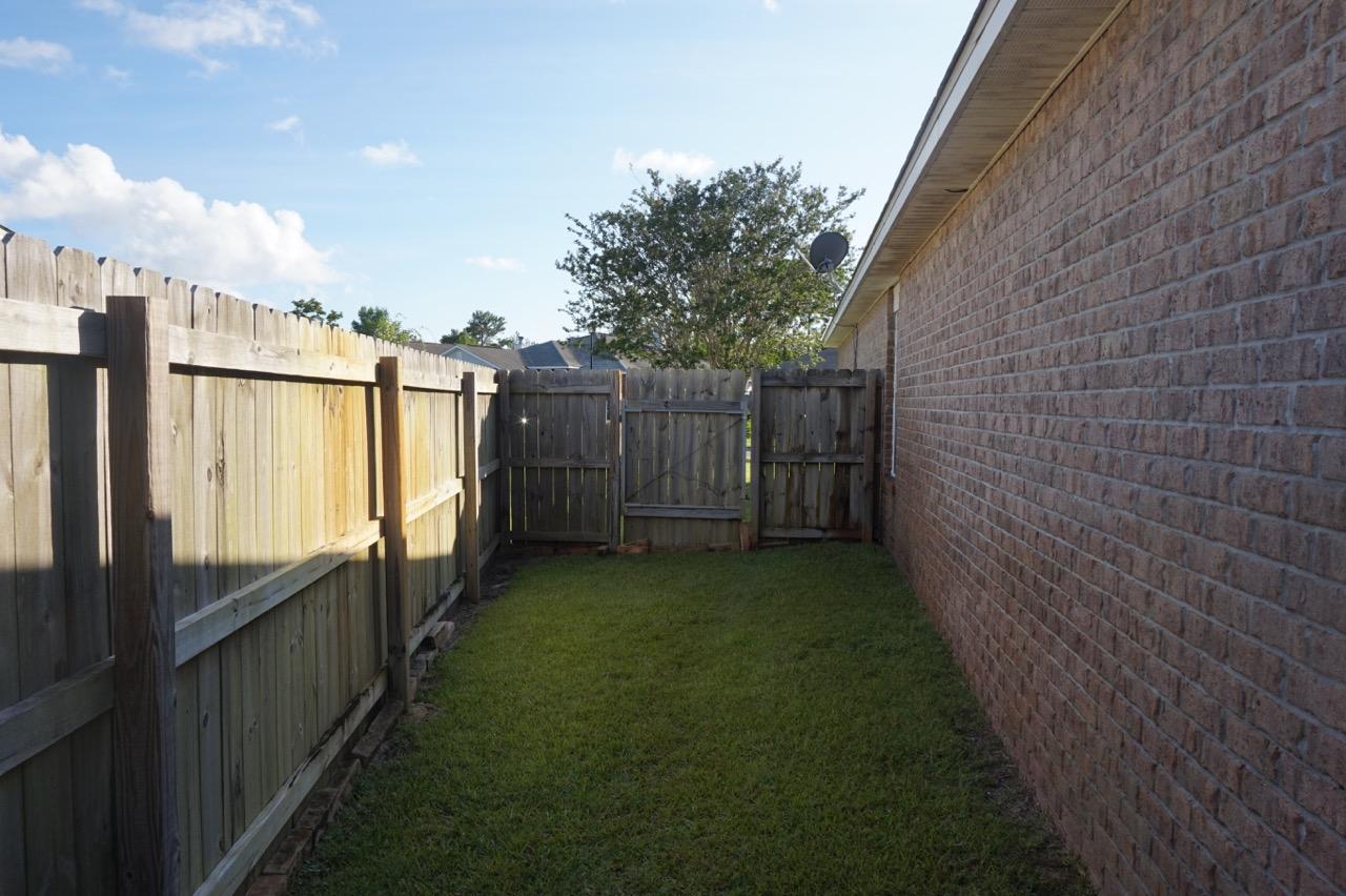 HIDDEN SHORES - Residential