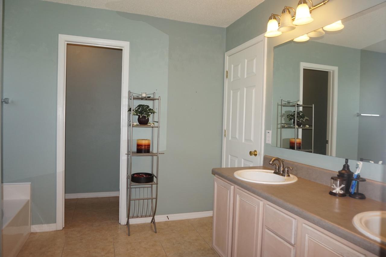 HIDDEN SHORES - Residential