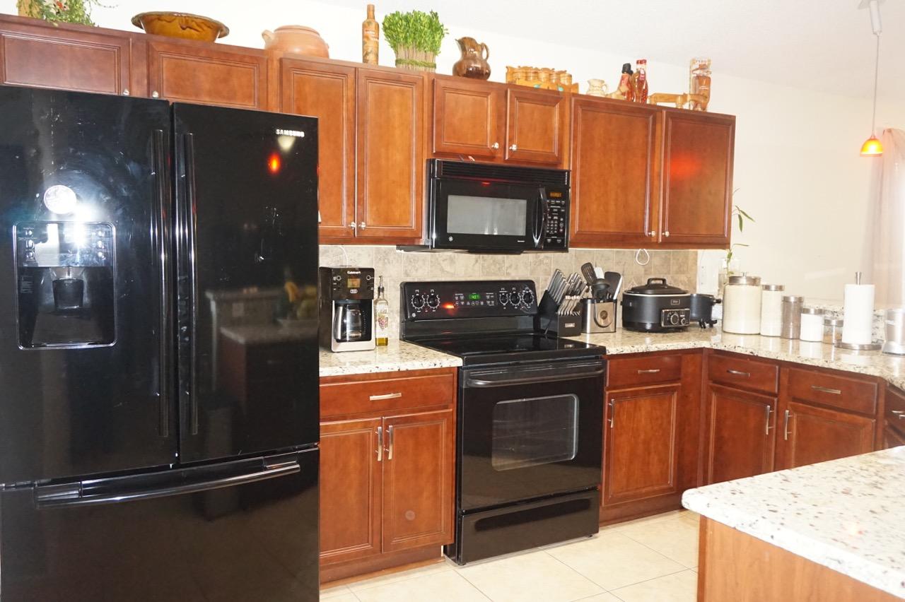 HIDDEN SHORES - Residential