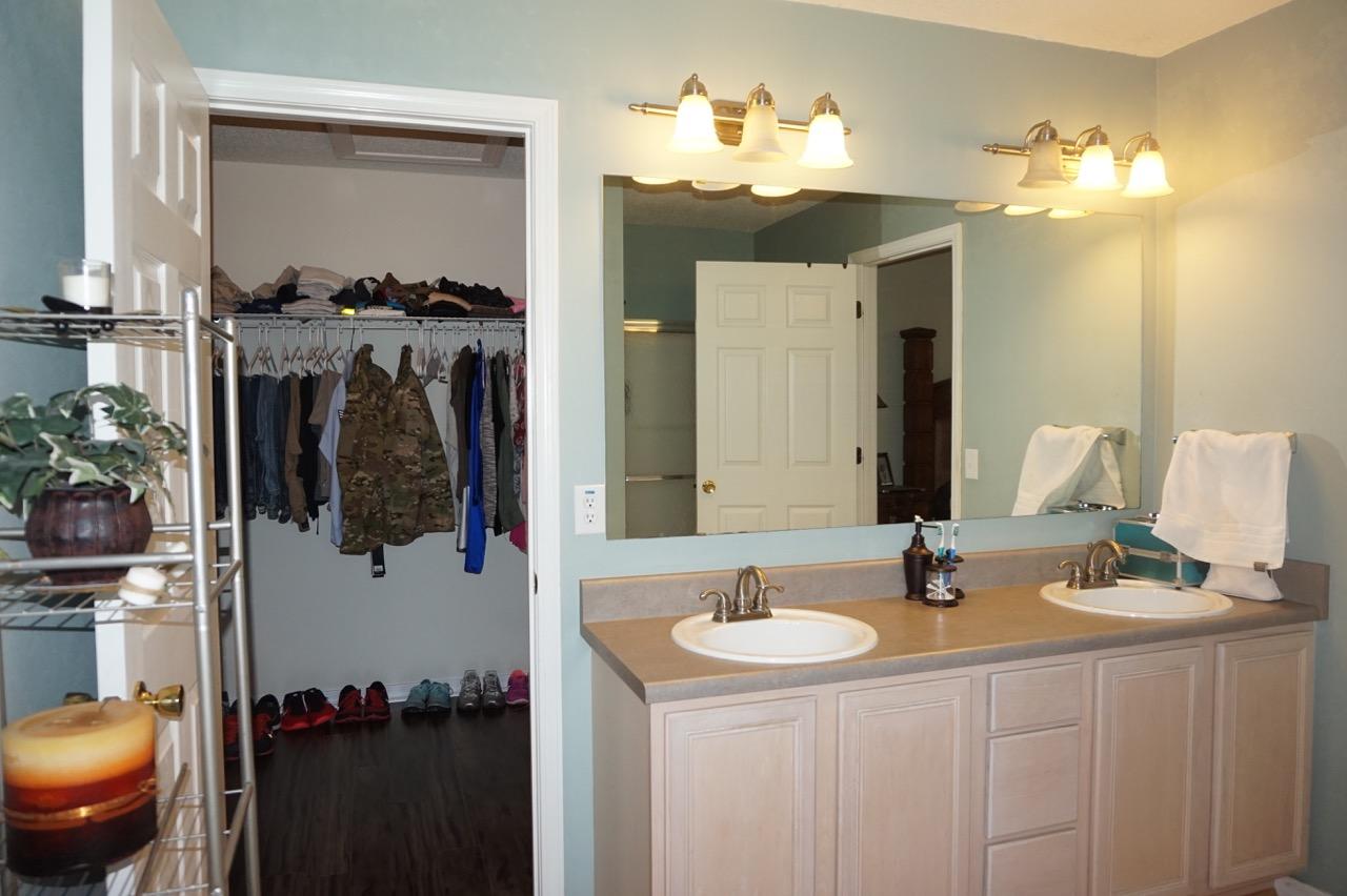 HIDDEN SHORES - Residential