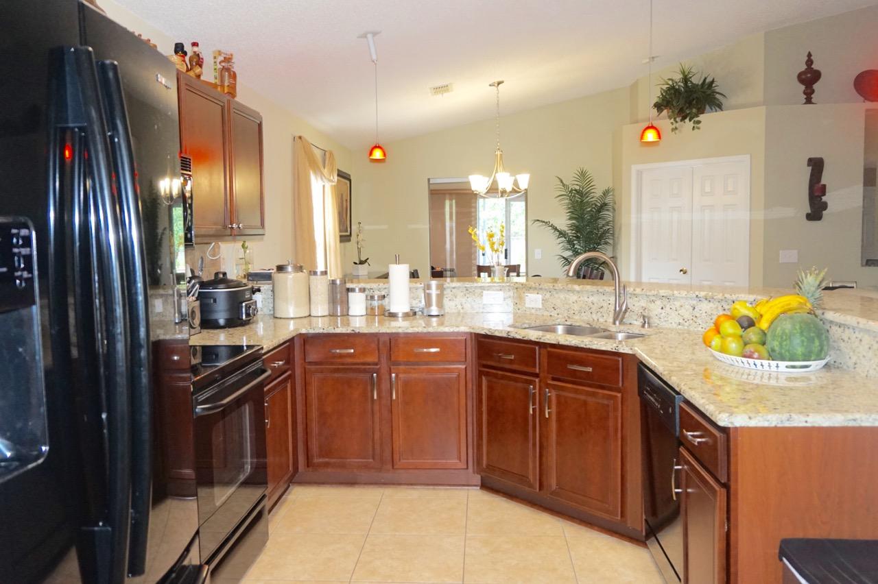 HIDDEN SHORES - Residential