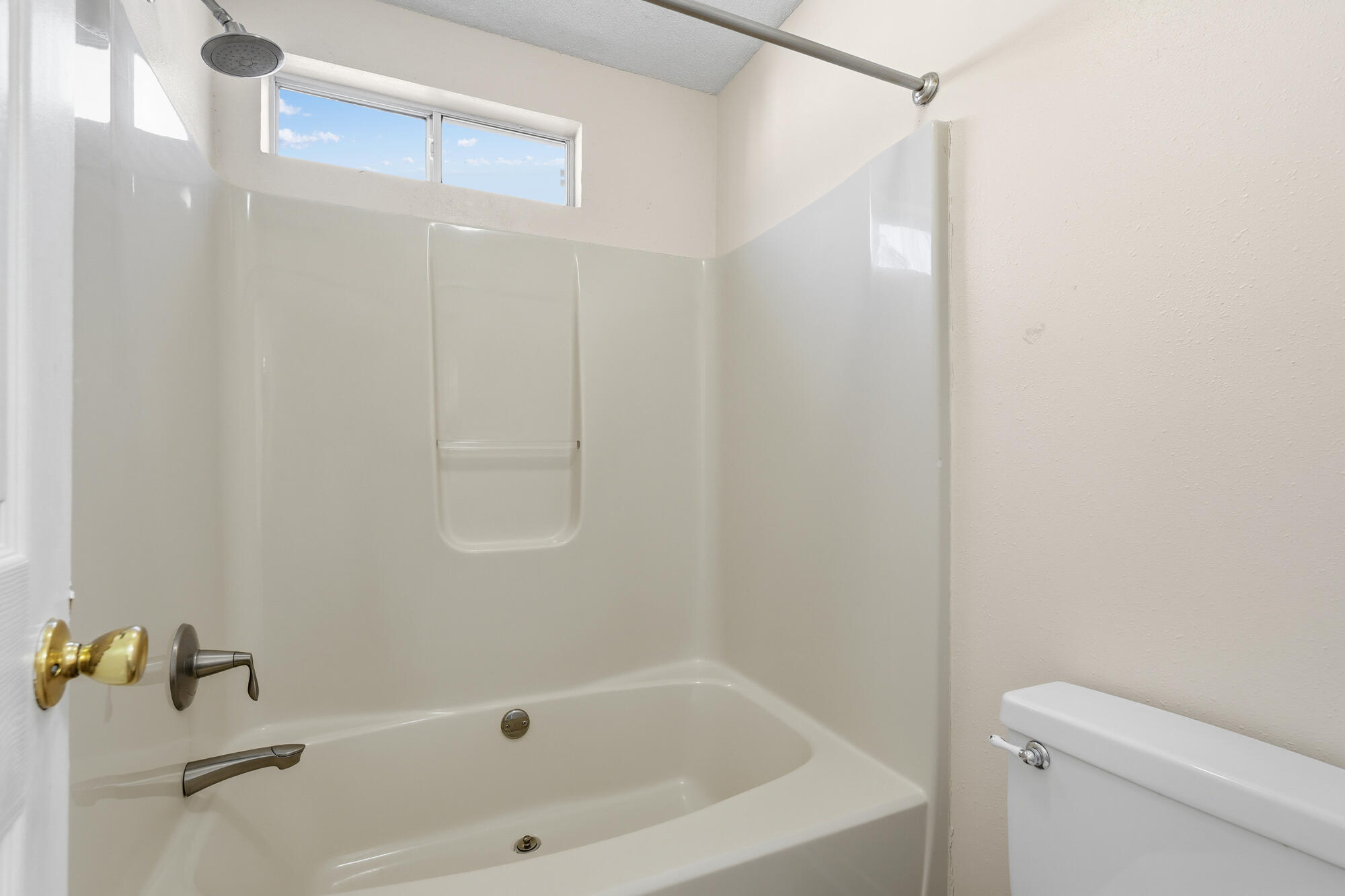 HIDDEN BAY VILLAGE - Residential