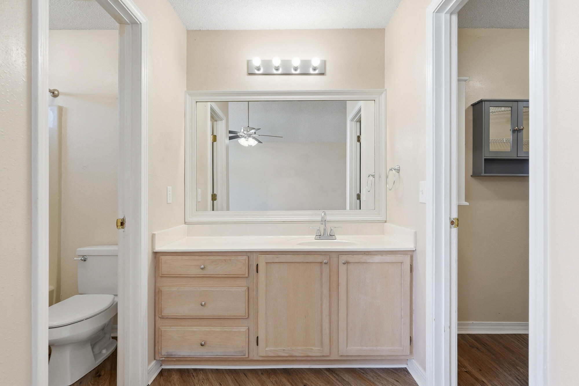 HIDDEN BAY VILLAGE - Residential