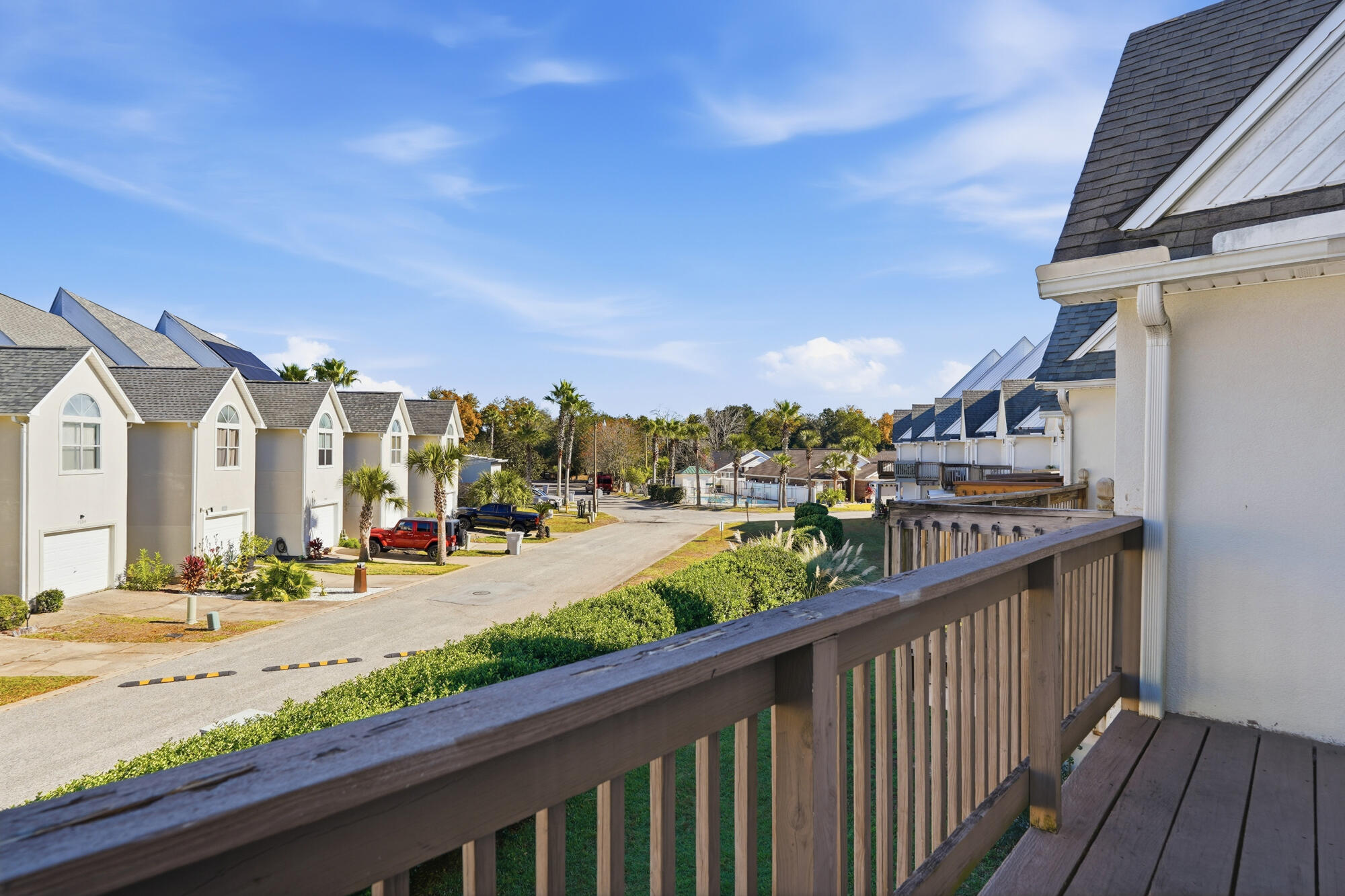 HIDDEN BAY VILLAGE - Residential