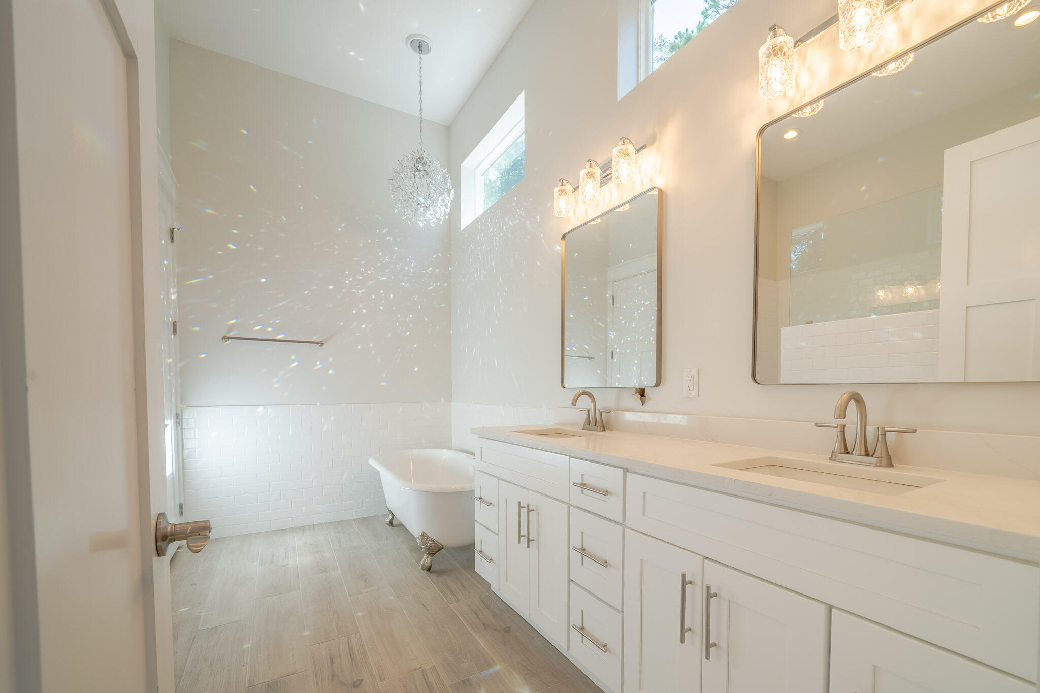 MAGNOLIA BEACH - Residential