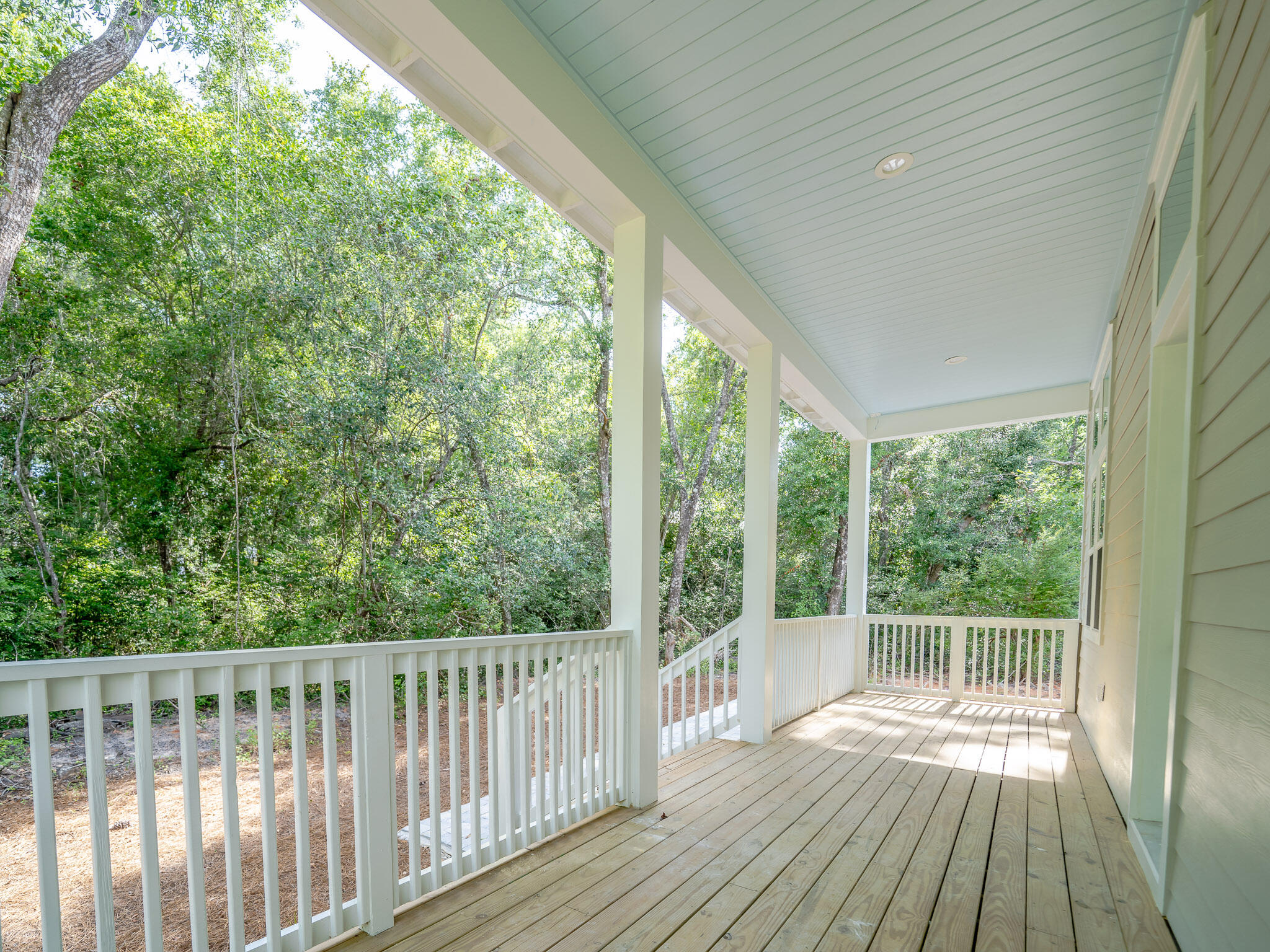 MAGNOLIA BEACH - Residential