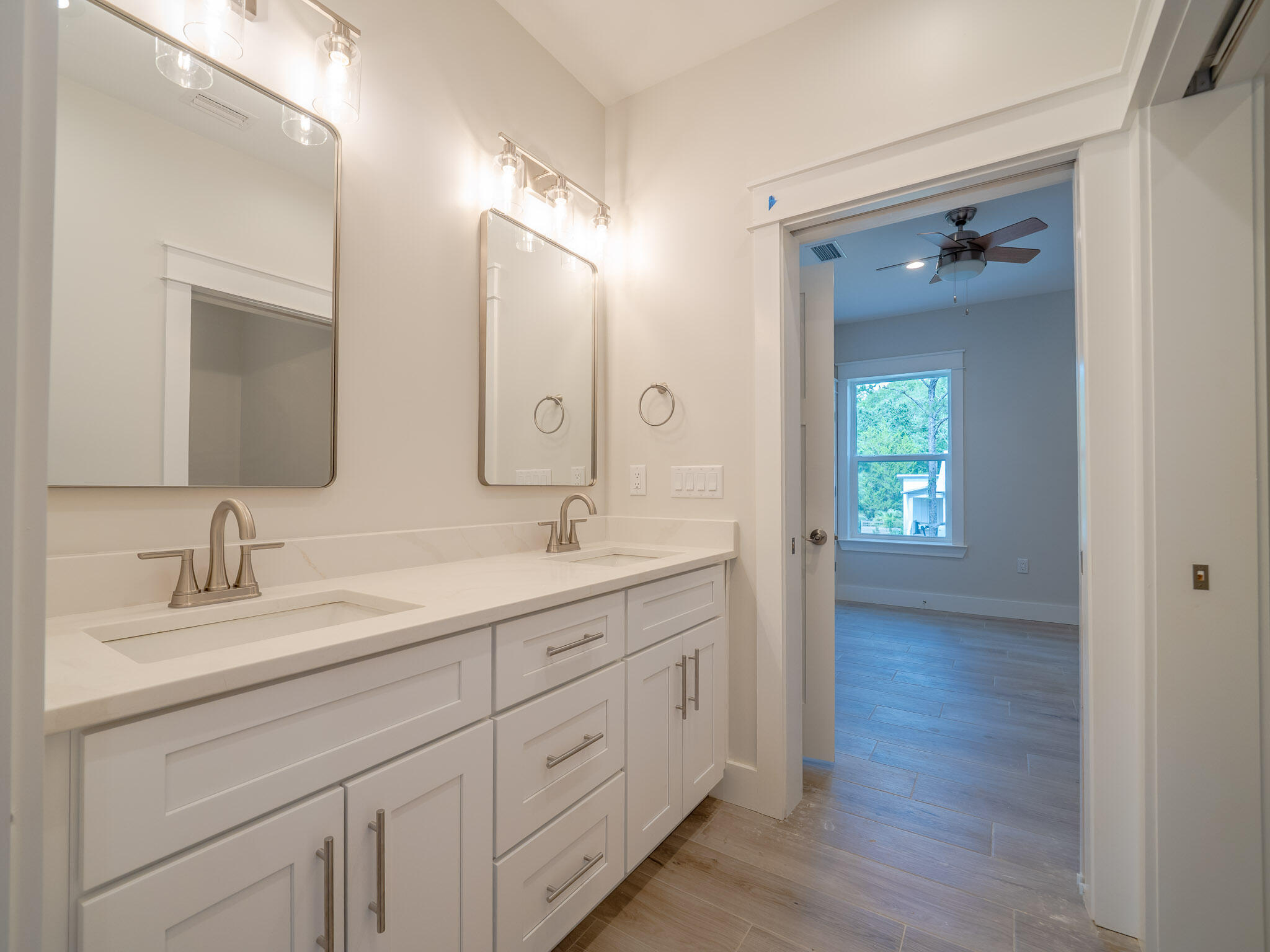 MAGNOLIA BEACH - Residential