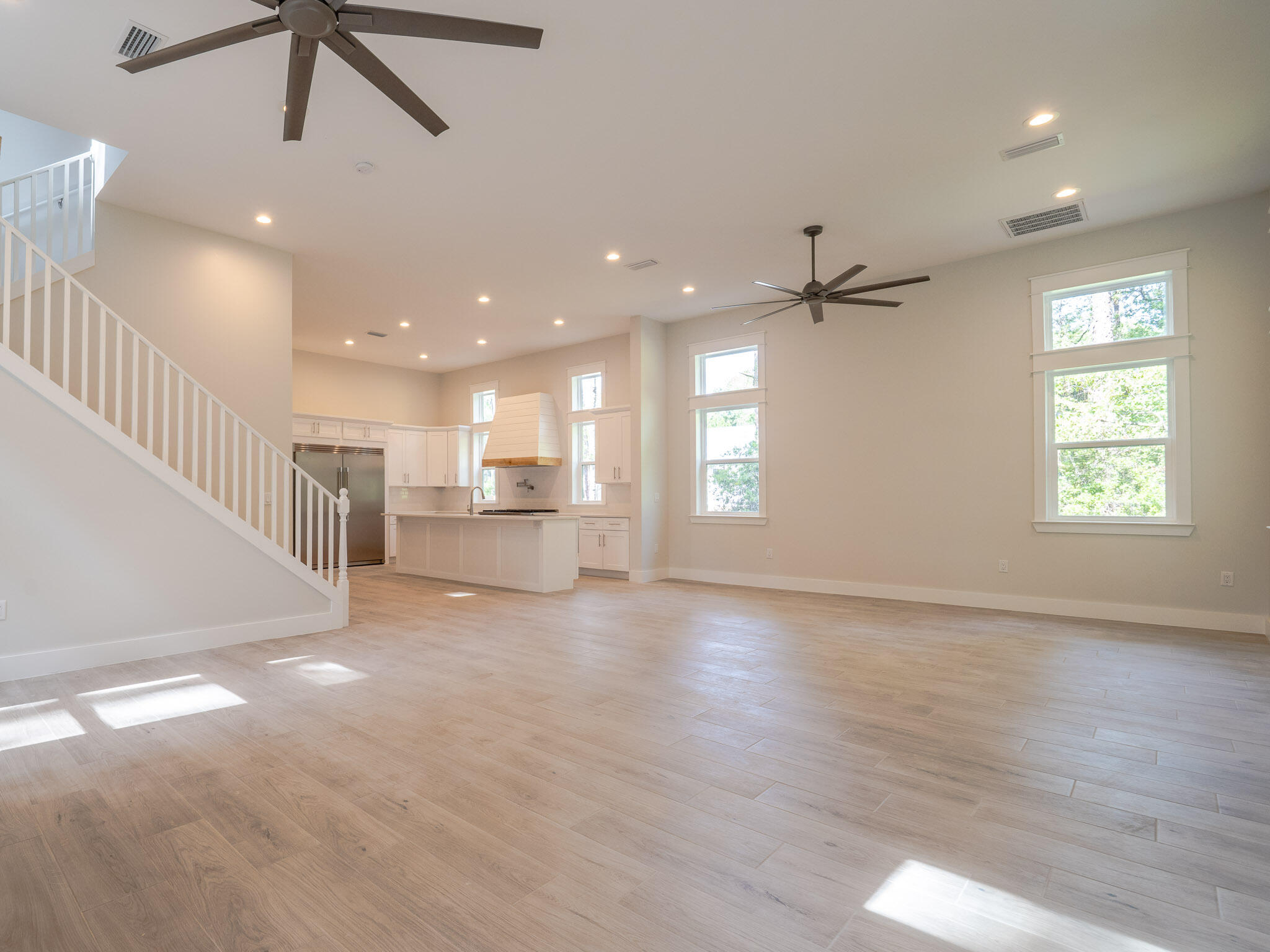 MAGNOLIA BEACH - Residential