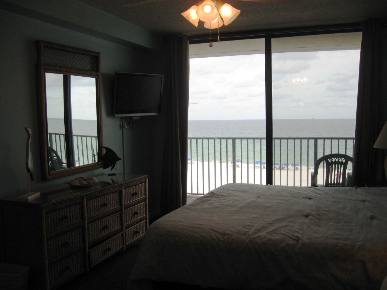 EMERALD SURF CONDO - Residential