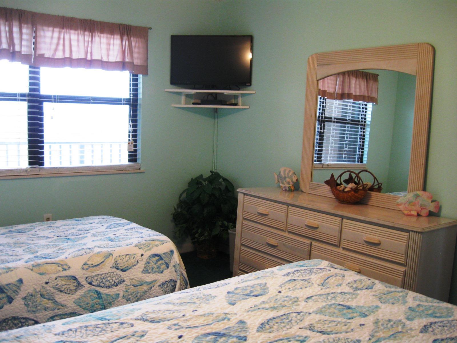 EMERALD SURF CONDO - Residential