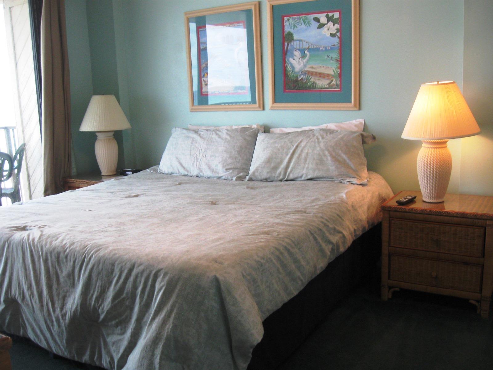 EMERALD SURF CONDO - Residential