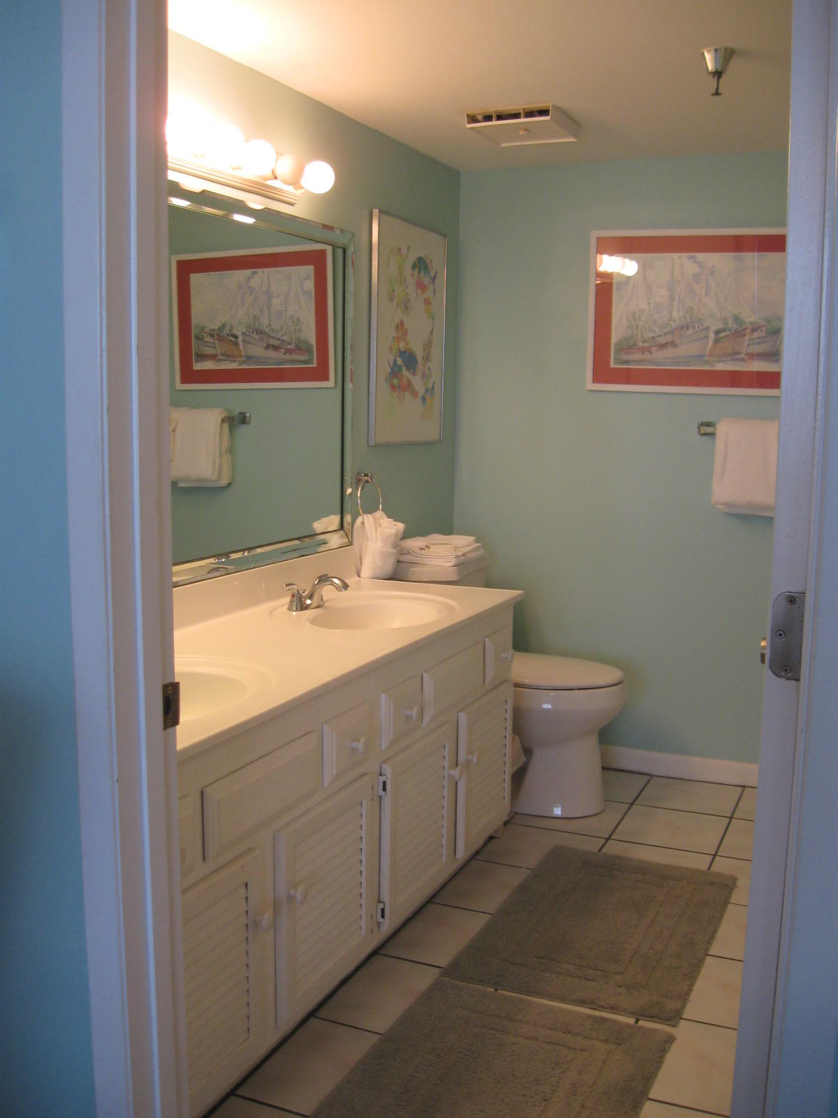 EMERALD SURF CONDO - Residential