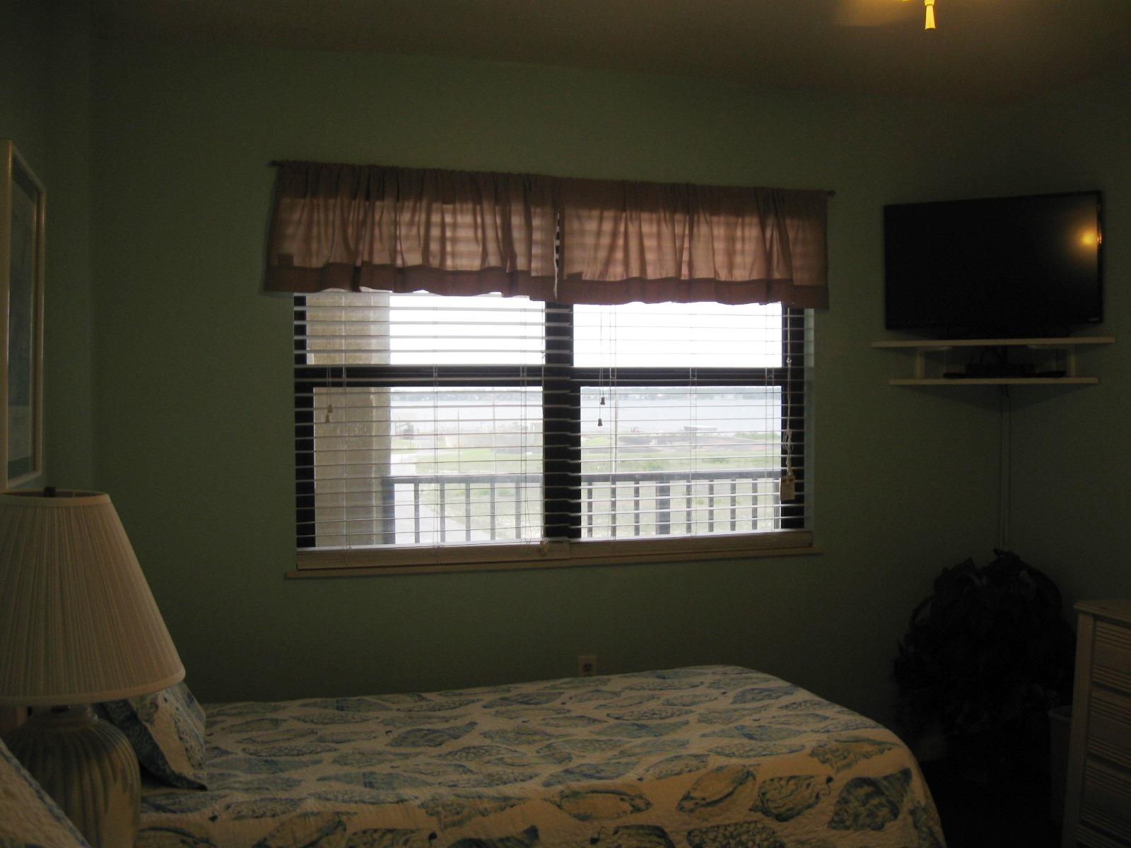 EMERALD SURF CONDO - Residential