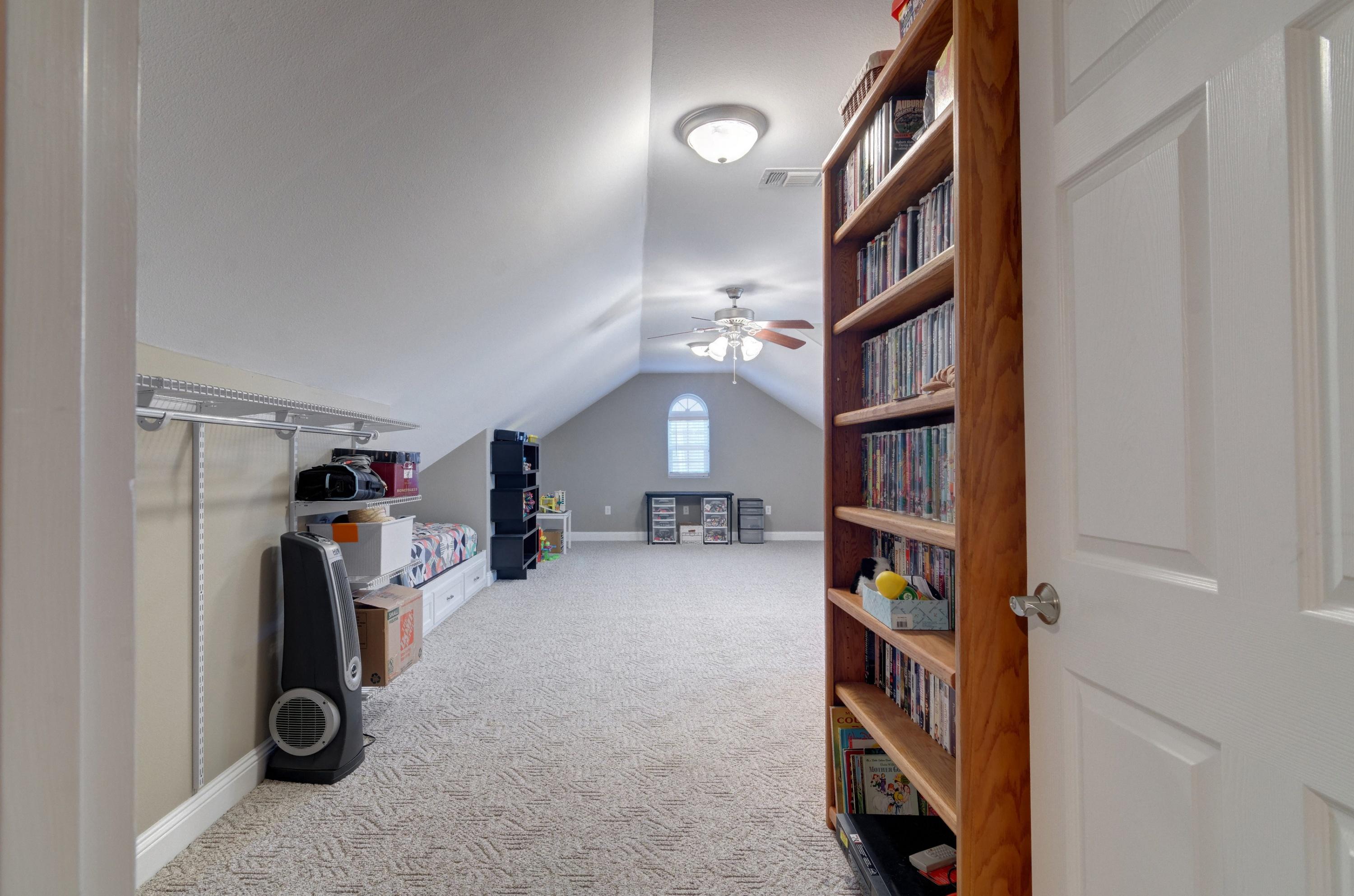 WOODLAWN SHORES - Residential