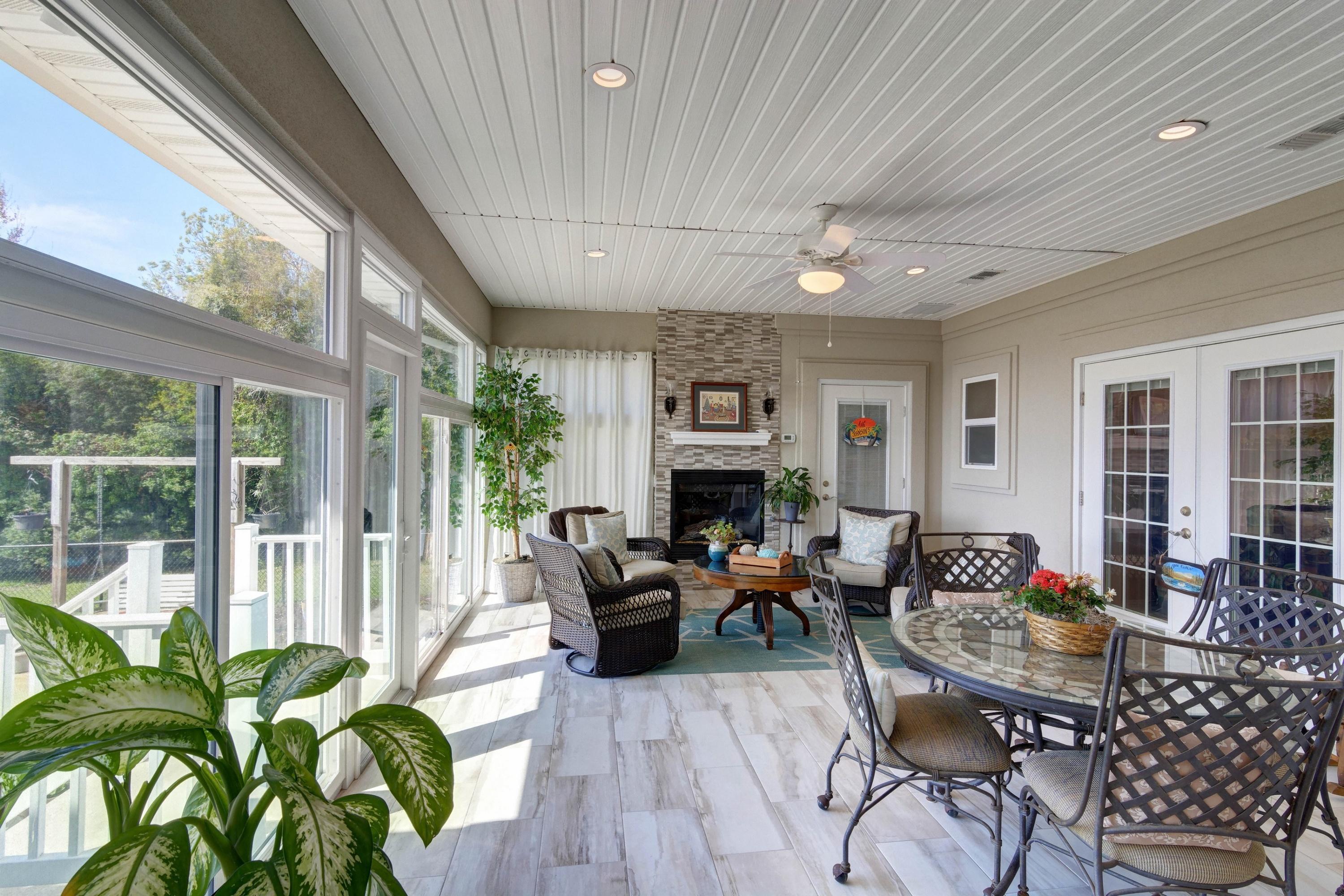 WOODLAWN SHORES - Residential