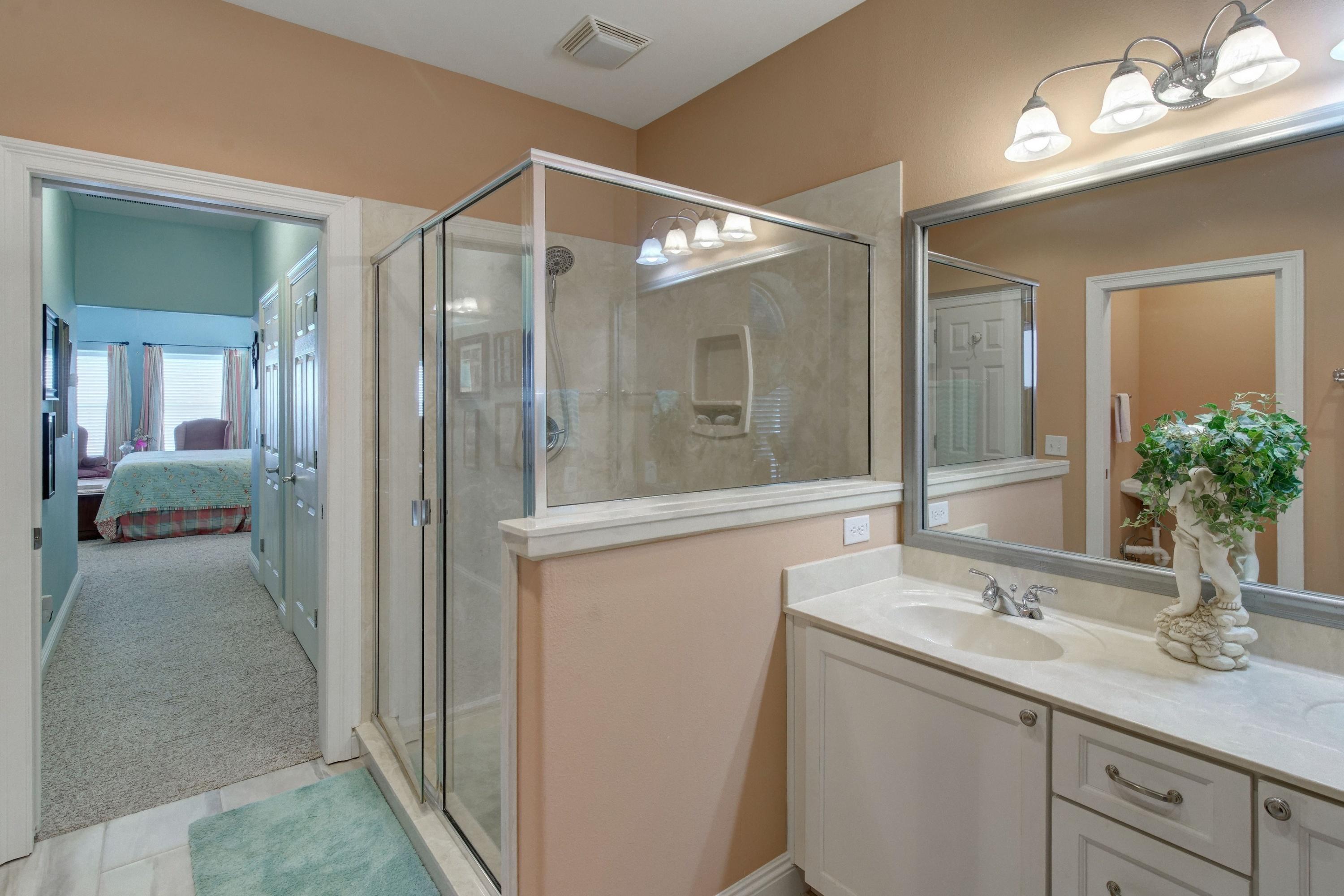 WOODLAWN SHORES - Residential